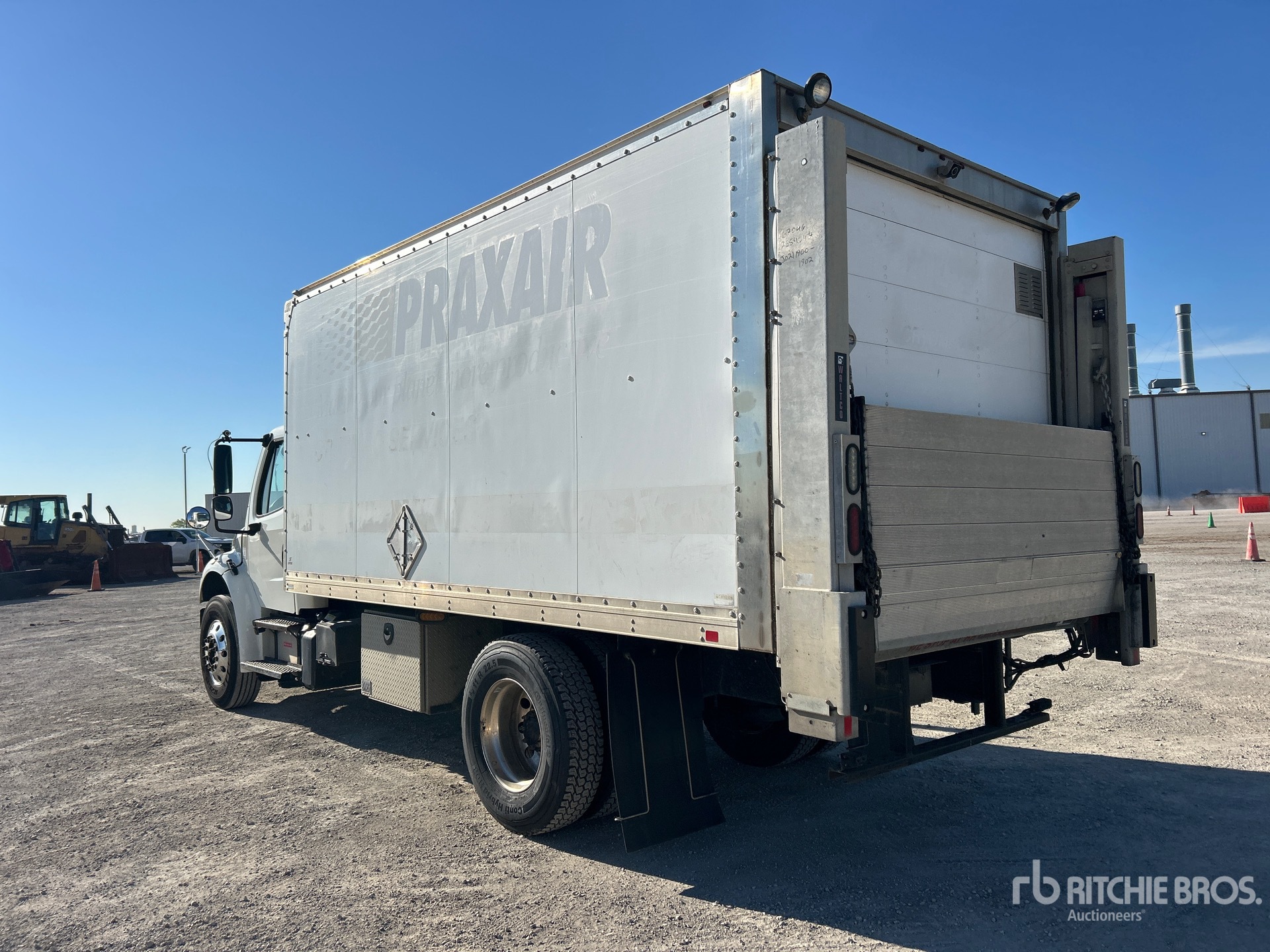 2019 Freightliner M2 106