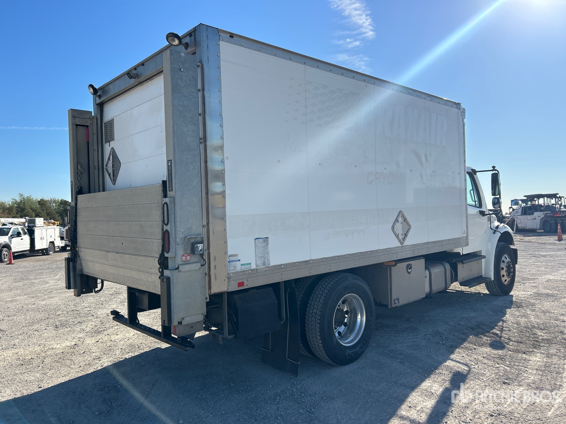 2019 Freightliner M2 106