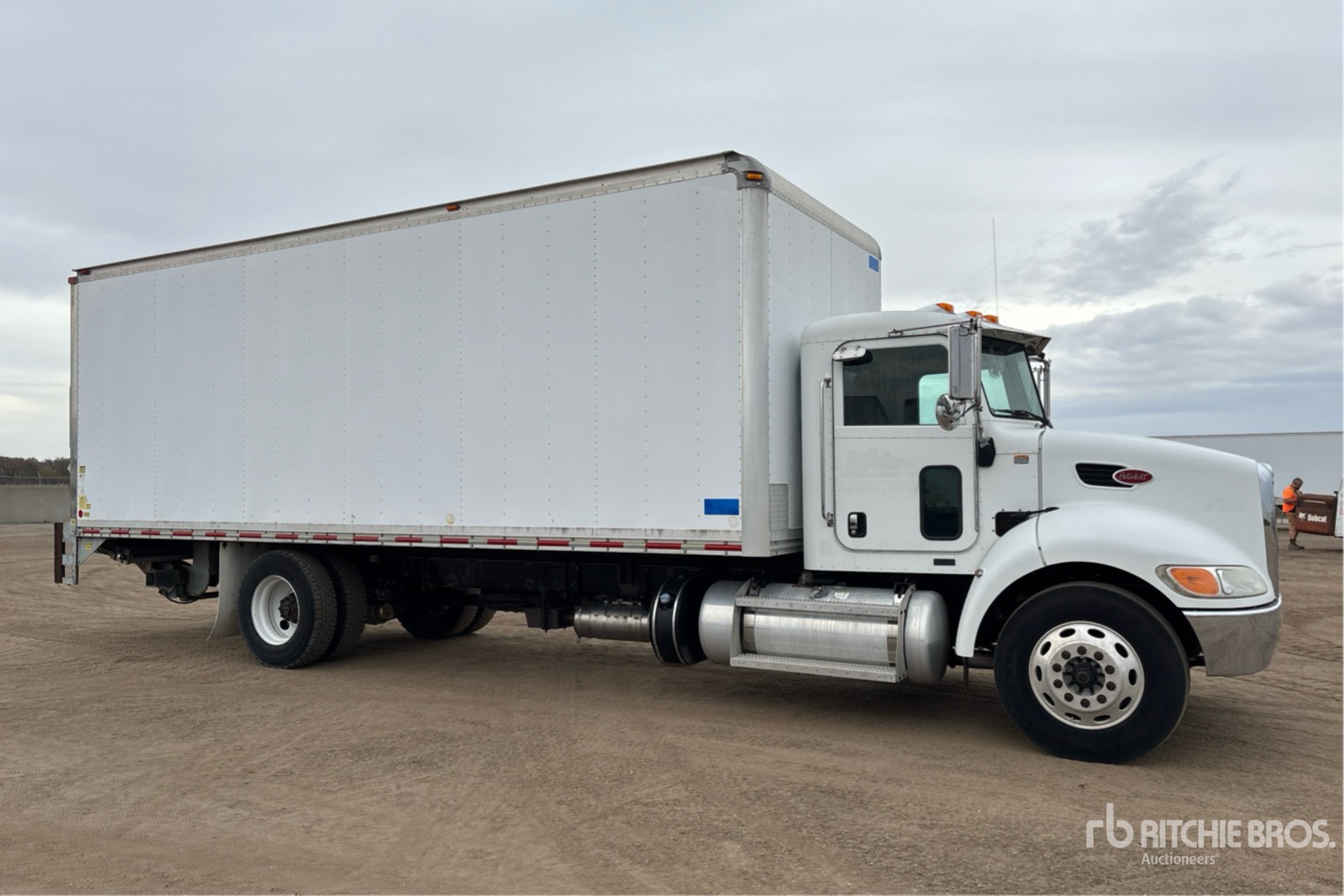 2014 Peterbilt 337