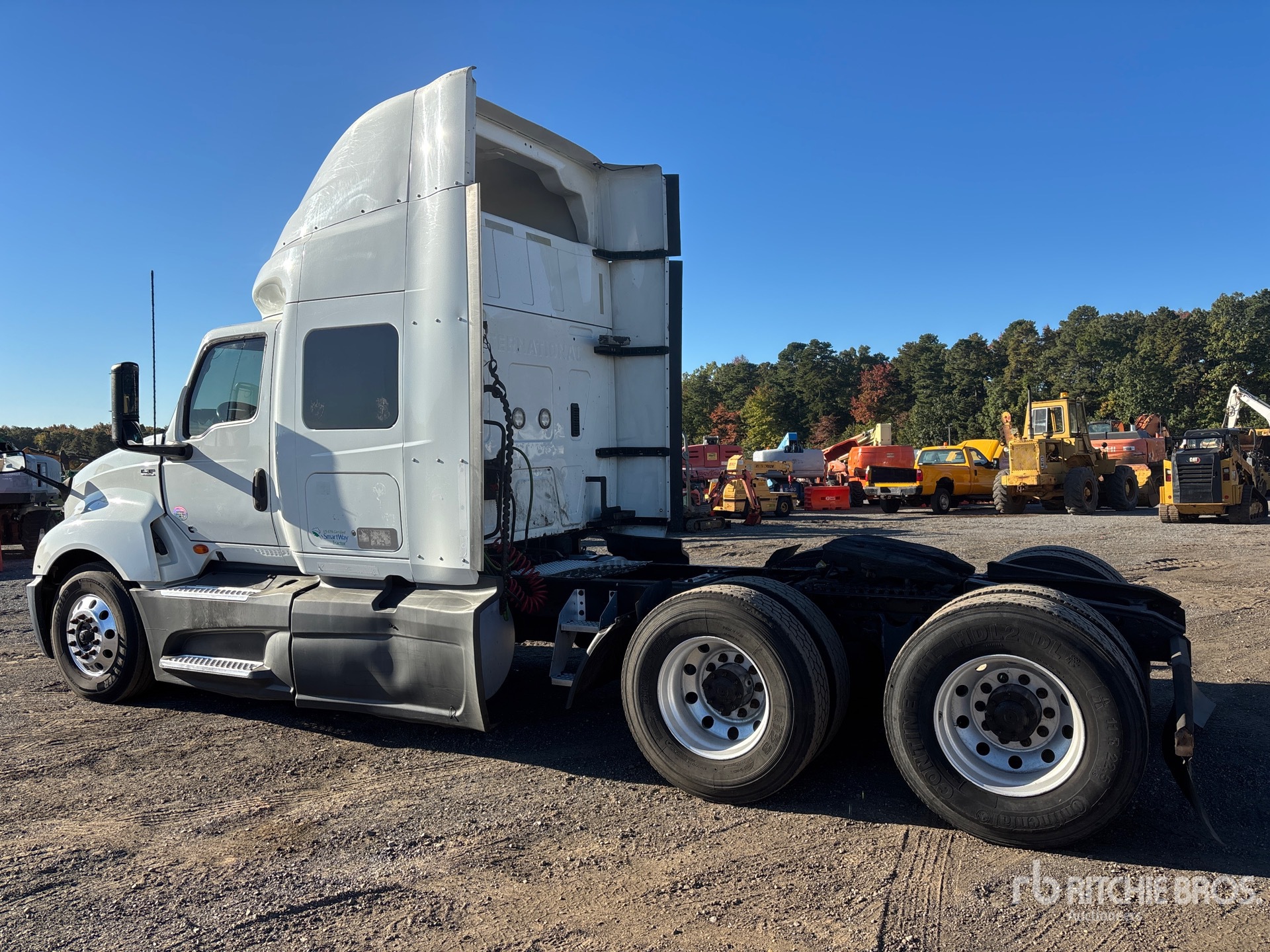 2018 International LT625