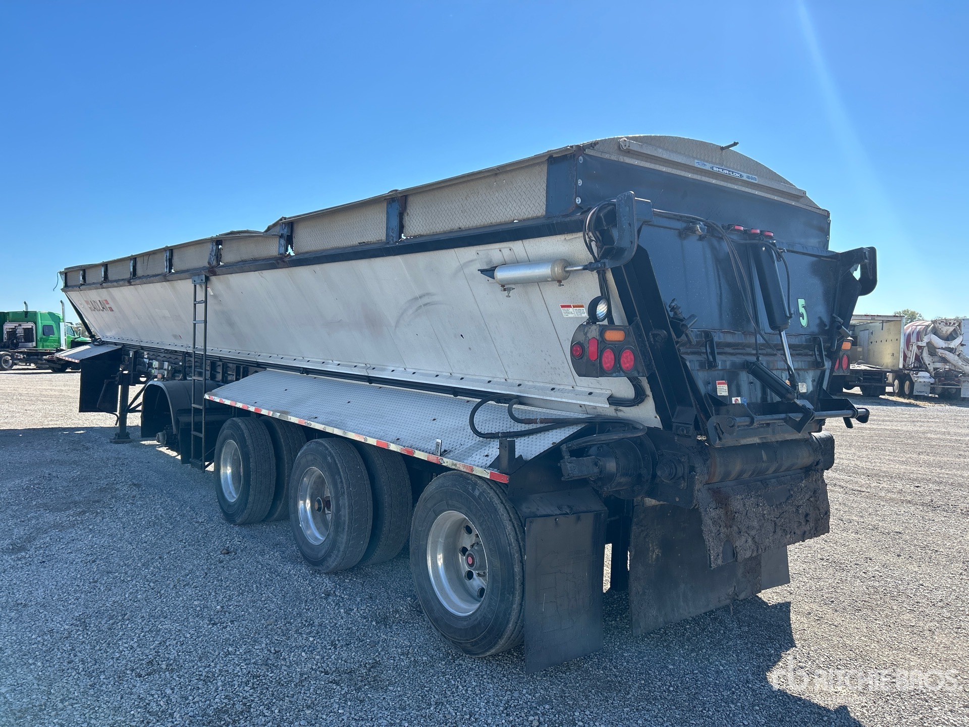 2011 Etnyre LB-240