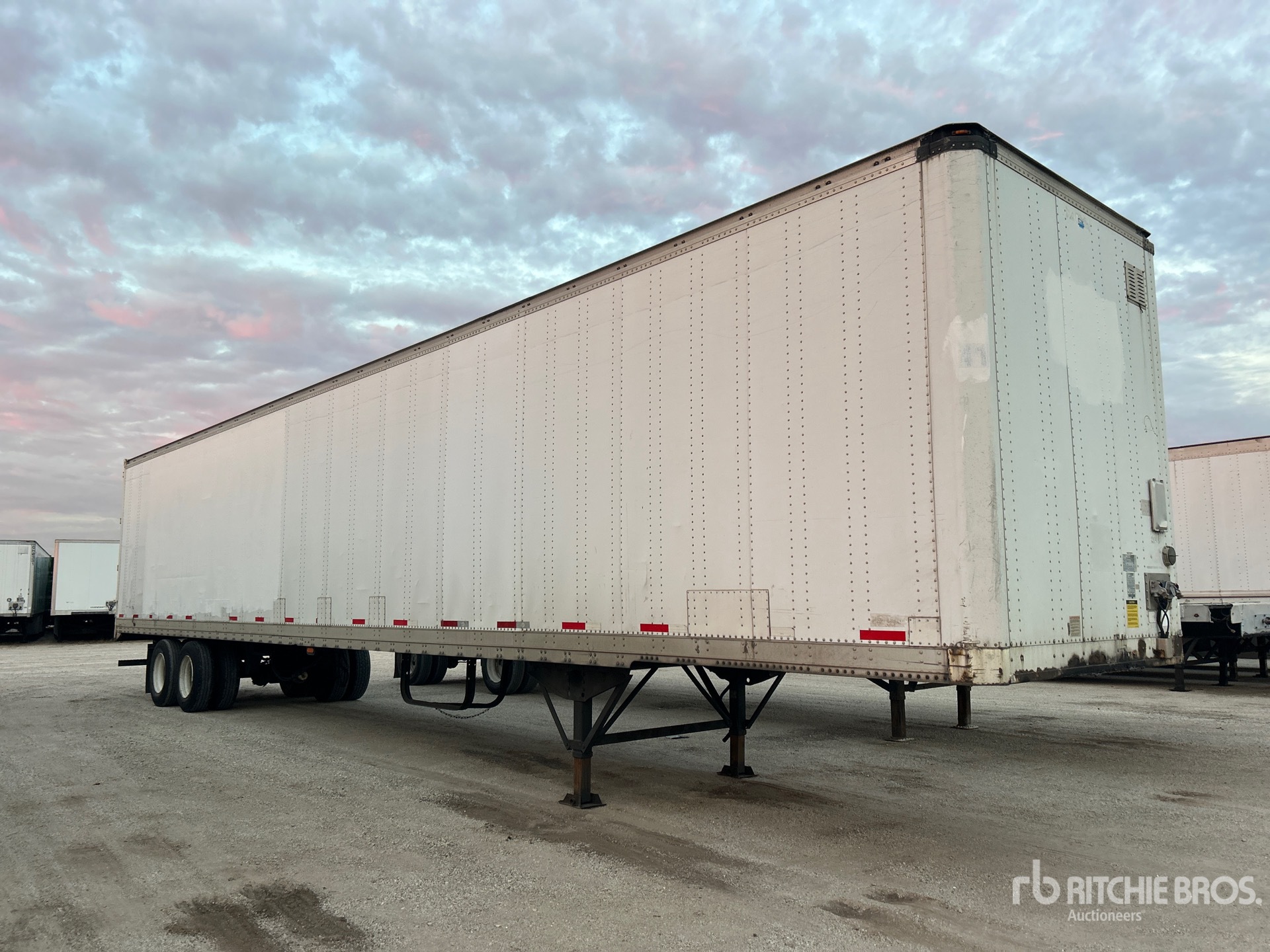 2013 Stoughton 53 FT T/A