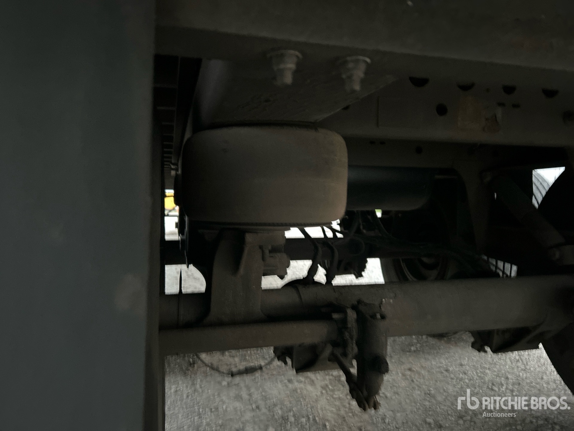 2013 Stoughton 53 FT T/A
