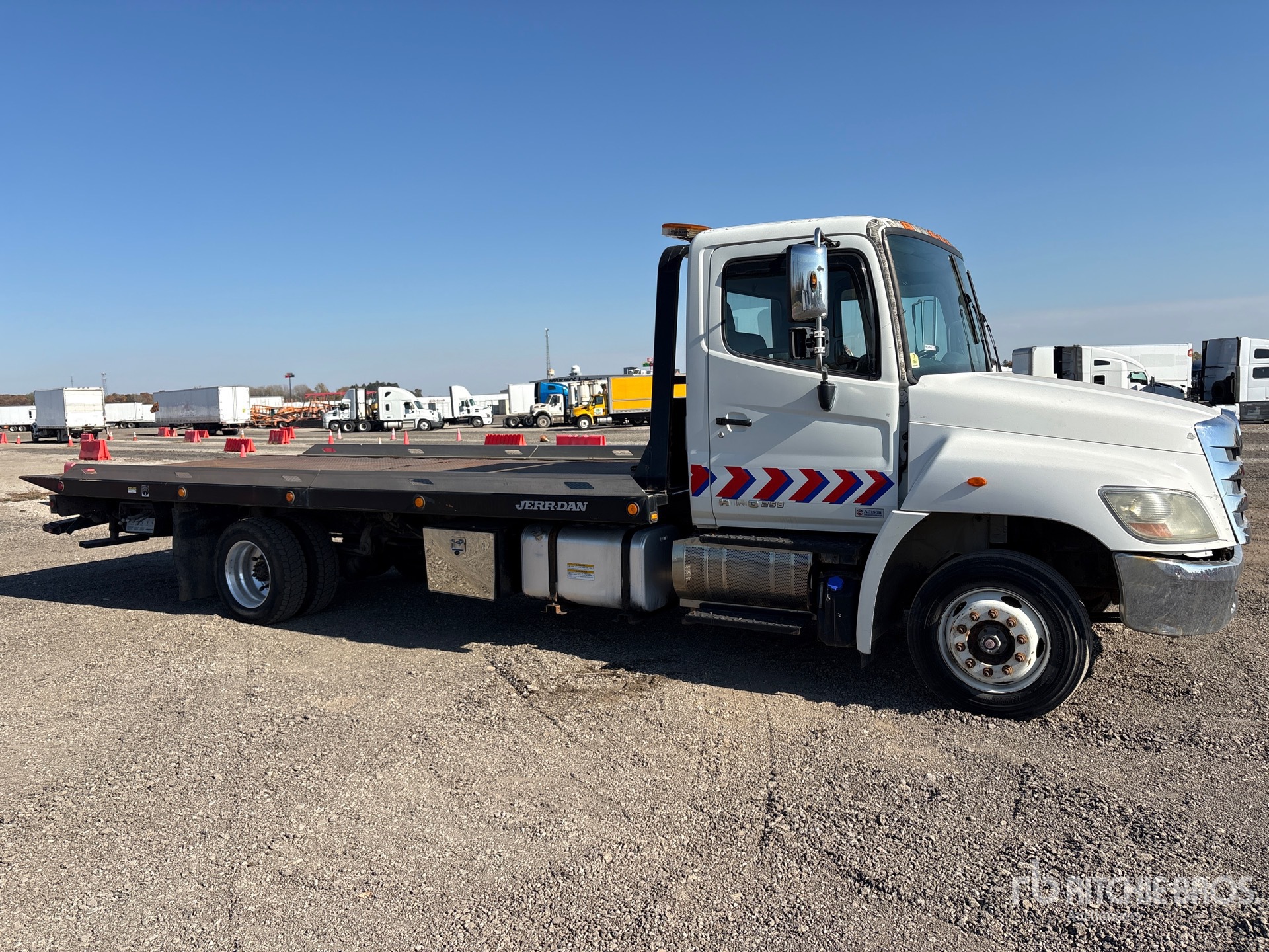 2011 Hino 258