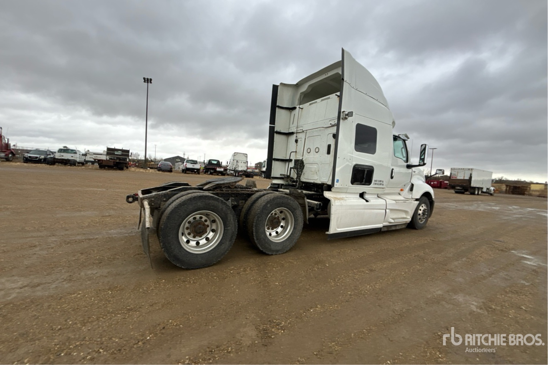 2022 International LT625