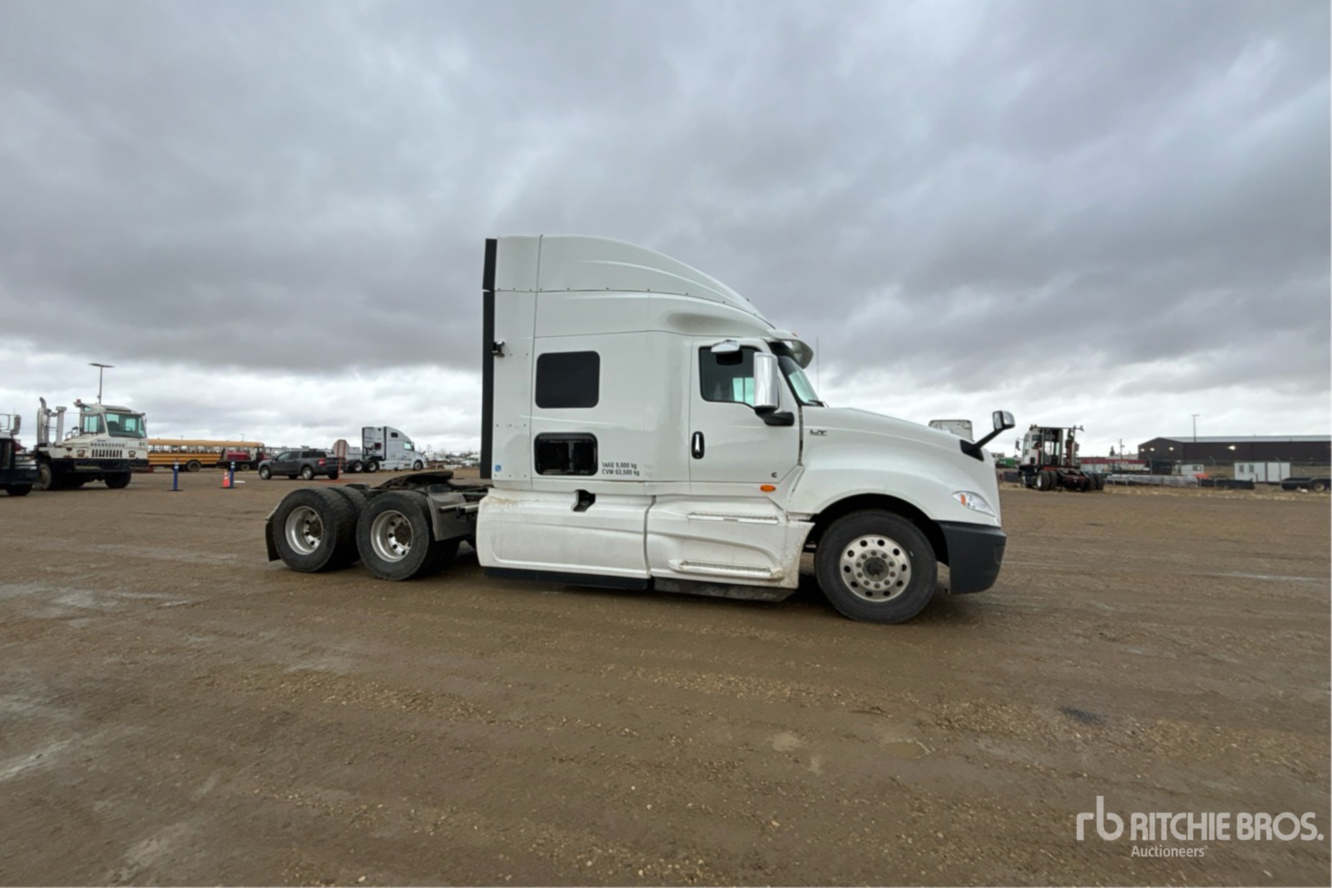 2022 International LT625
