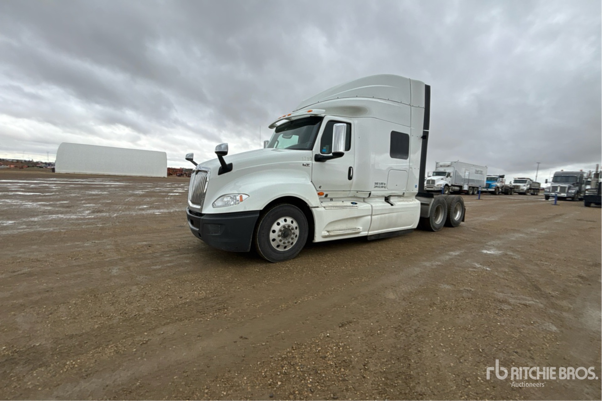 2022 International LT625