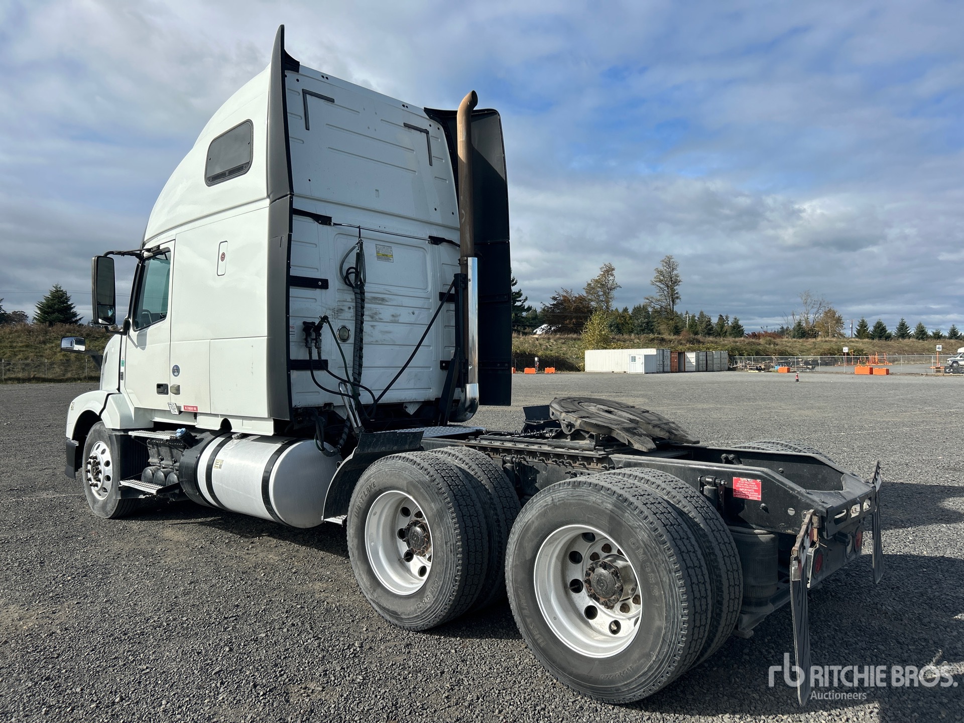 2013 Volvo VNL670