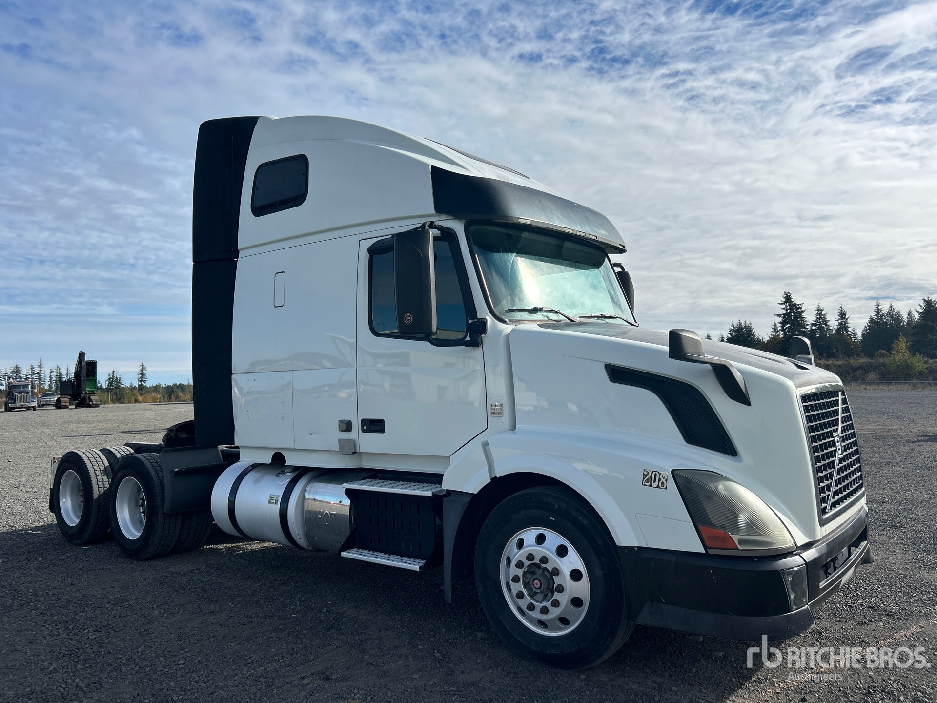 2013 Volvo VNL670