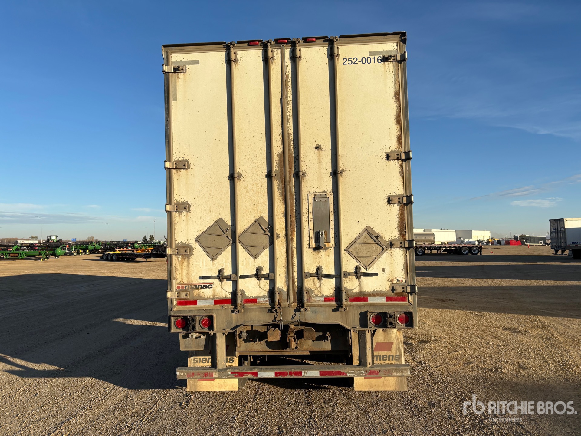 2012 Manac 53 FT X 102 IN T/A HEATED