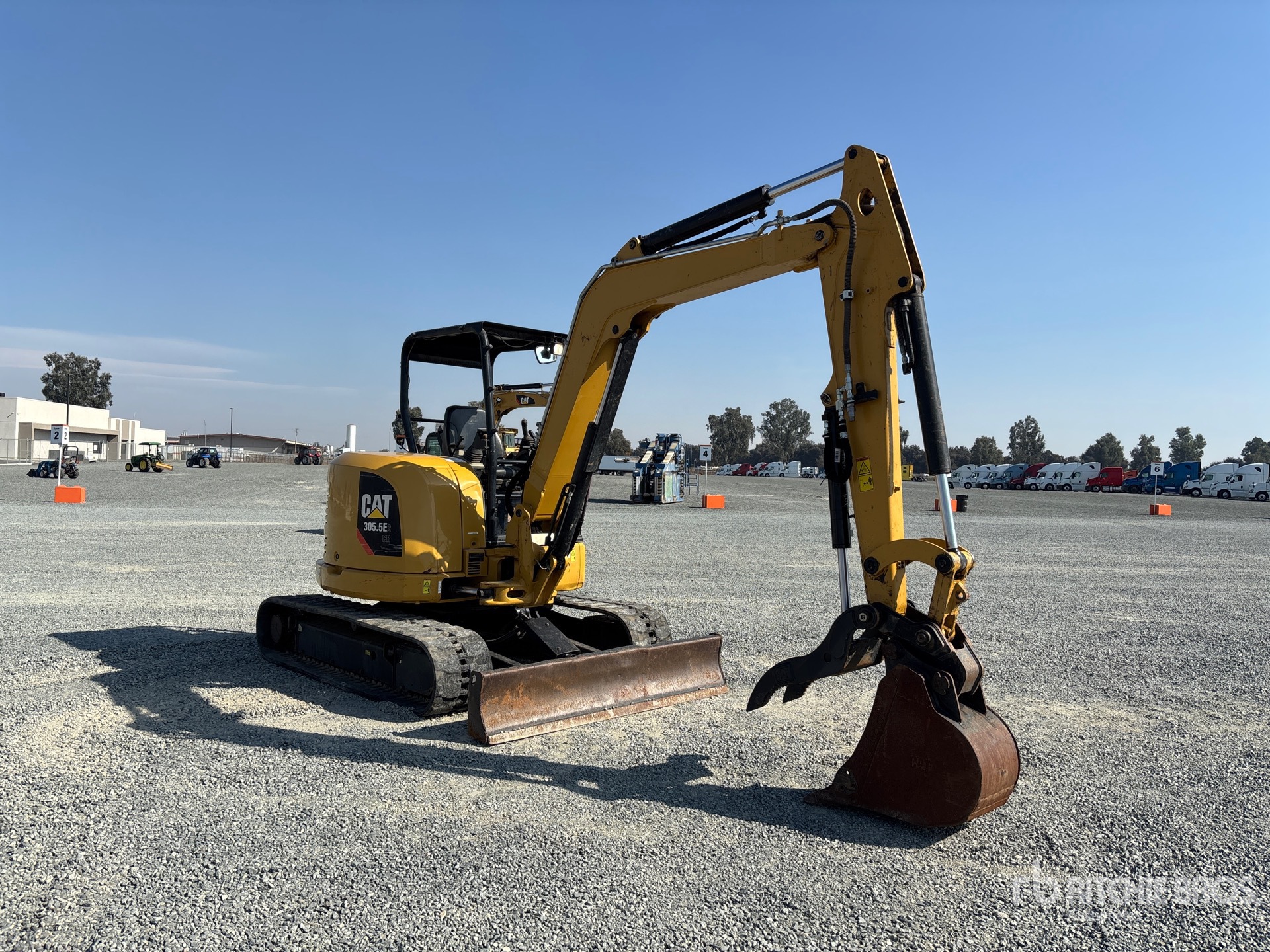 2016 Caterpillar 305.5E2 CR