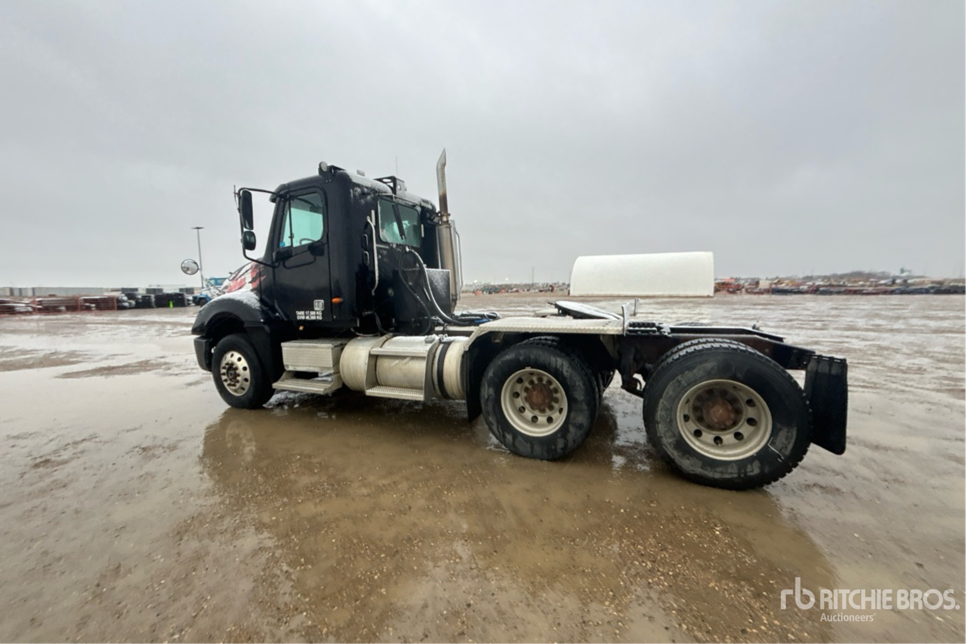 2003 Freightliner COLUMBIA 120