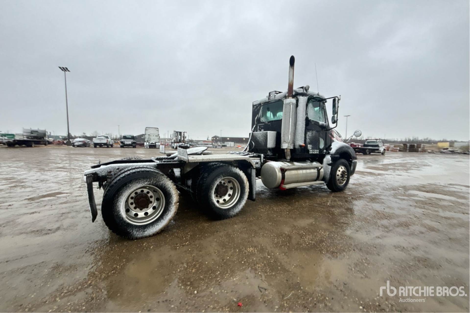 2003 Freightliner COLUMBIA 120