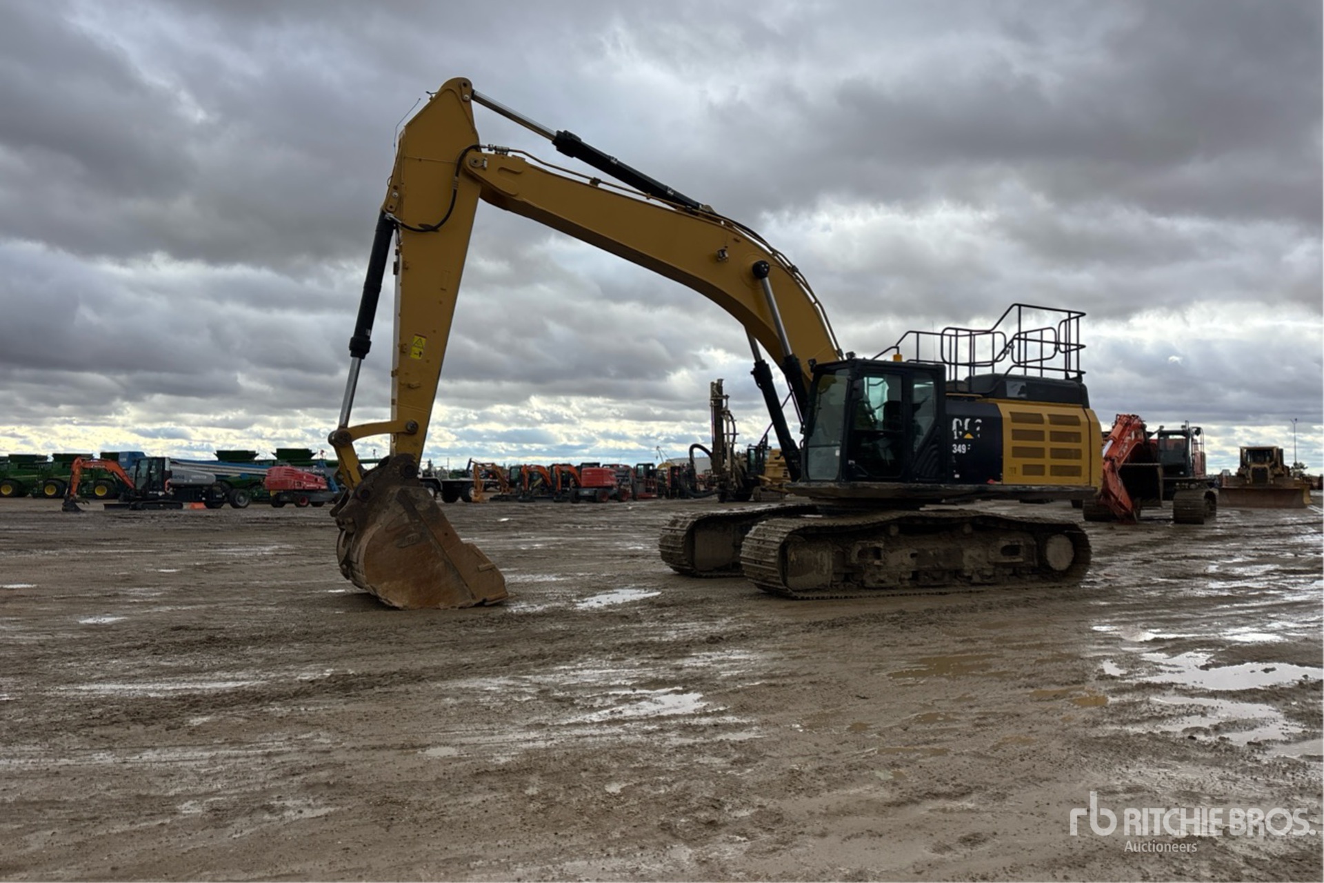 2017 Caterpillar 349FL