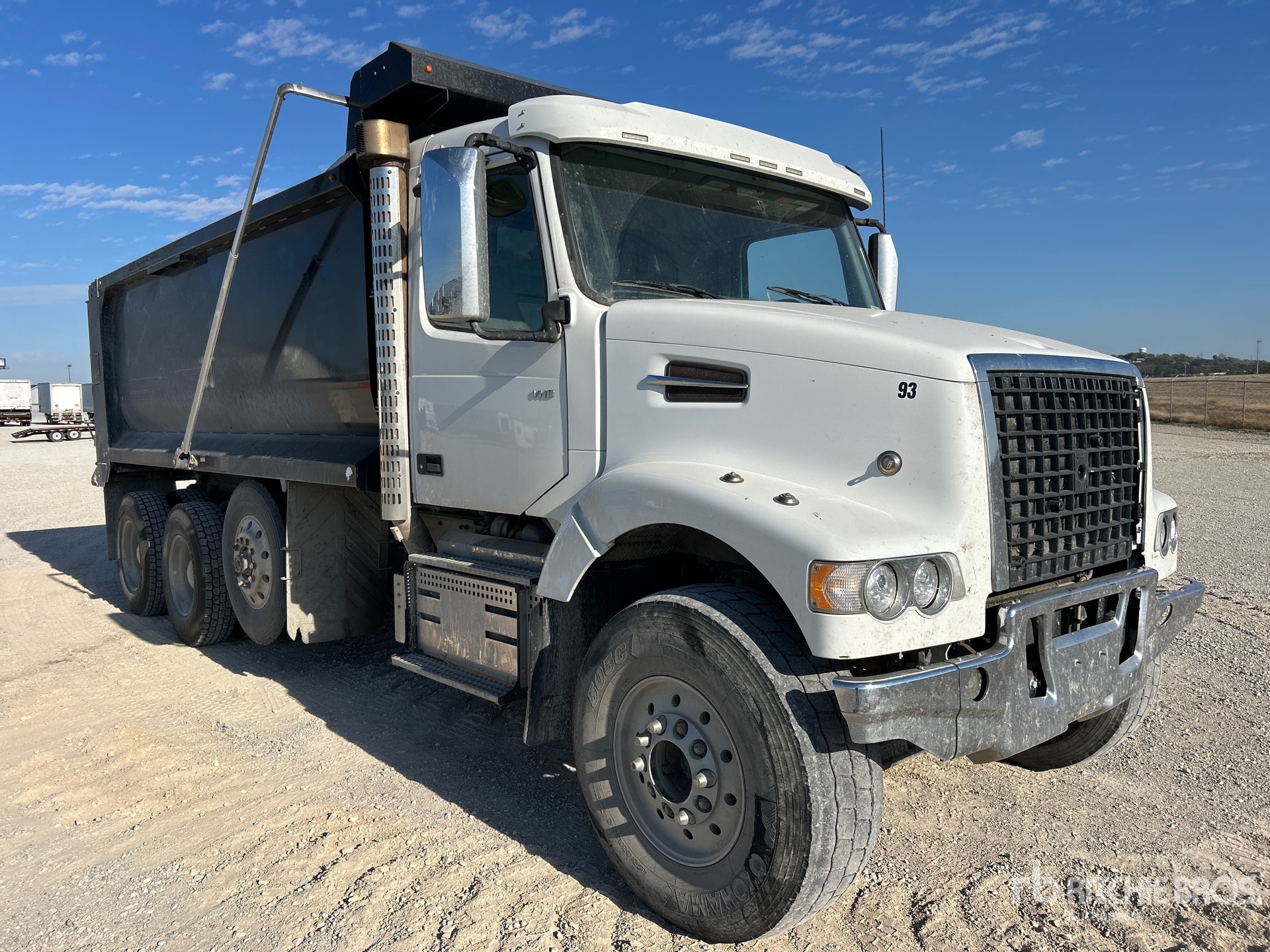 2021 Volvo VHD