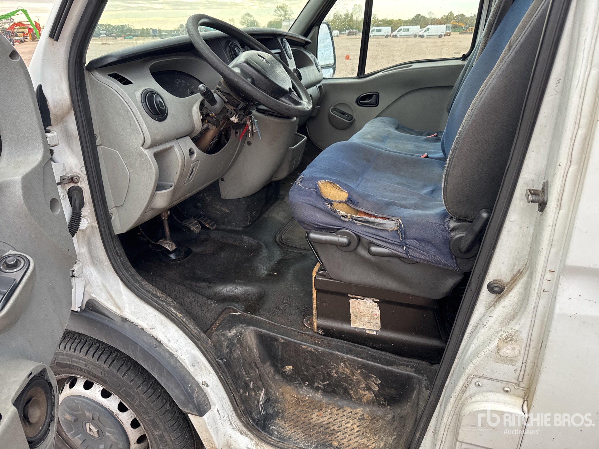 2009 Renault MASTER DCI100