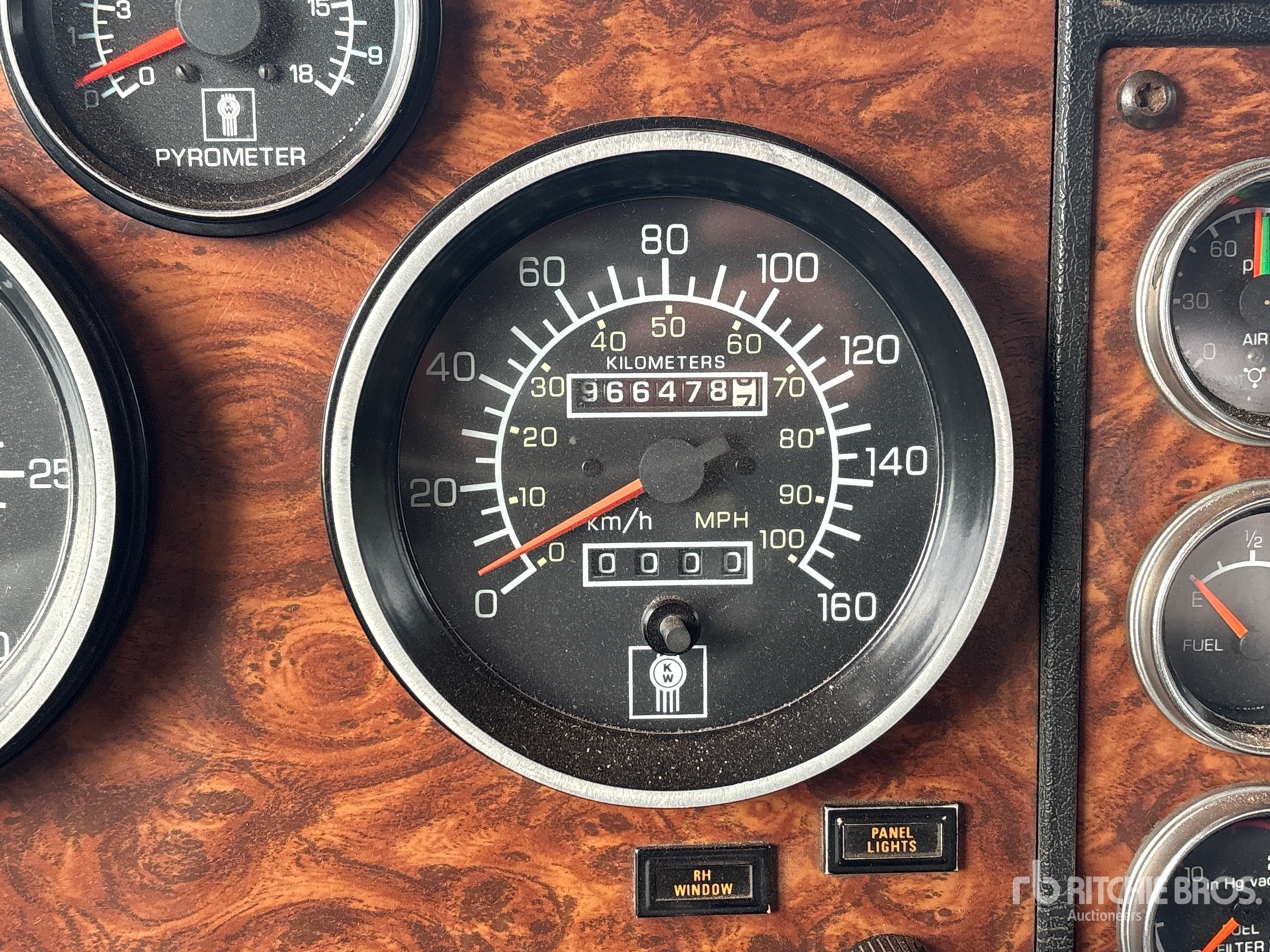 2000 Kenworth T800