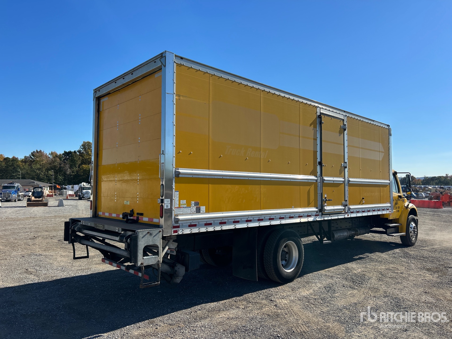 2017 Freightliner M2 106