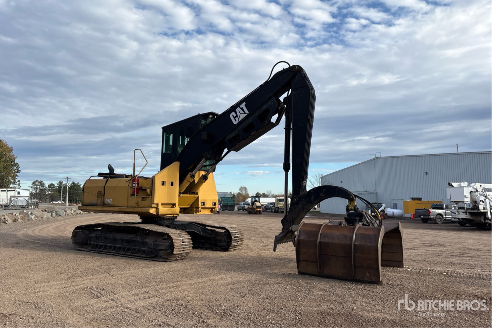 2010 Caterpillar 320D FM