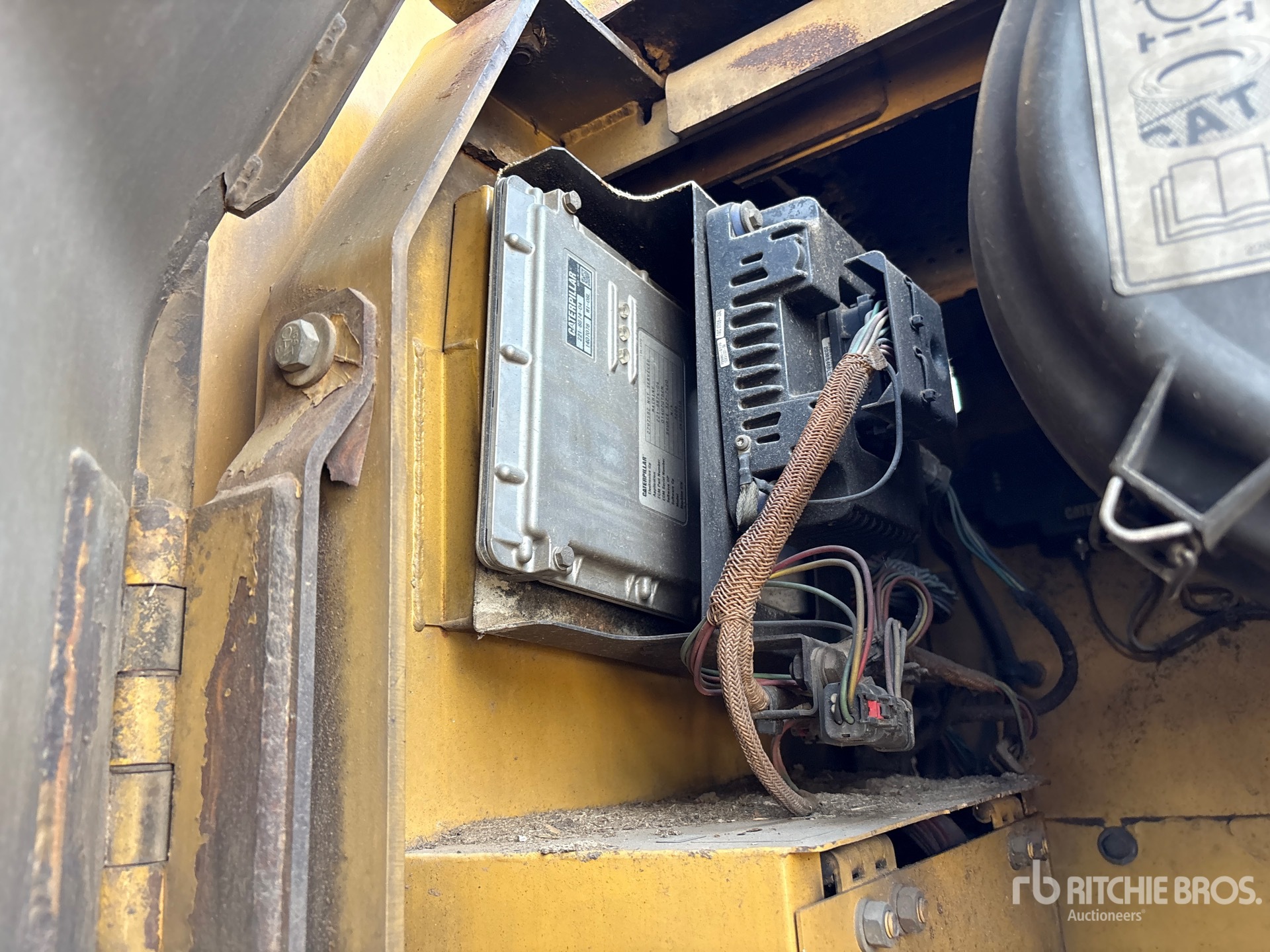 2010 Caterpillar 320D FM