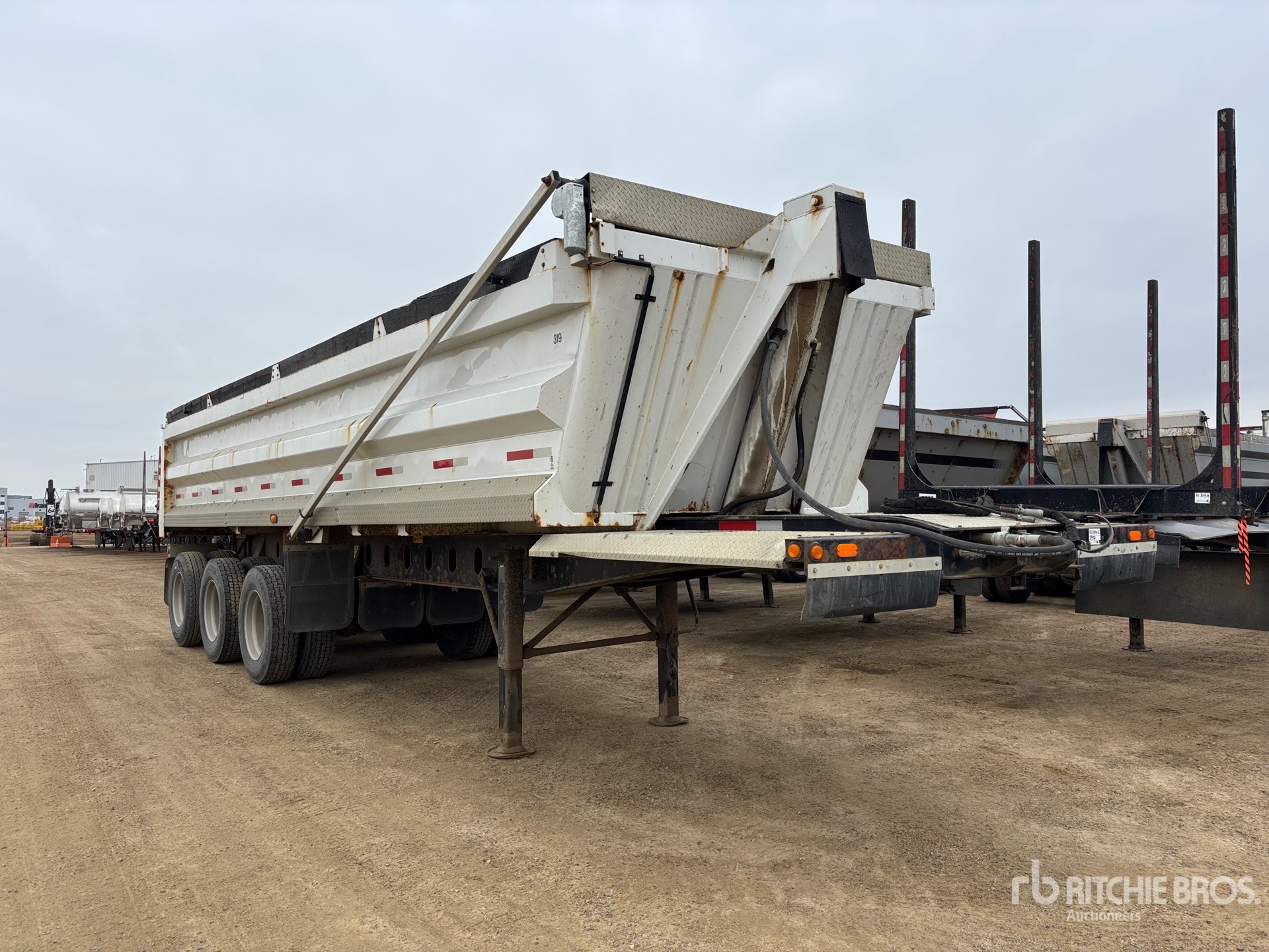2008 Arnes 30 ft Tri/A