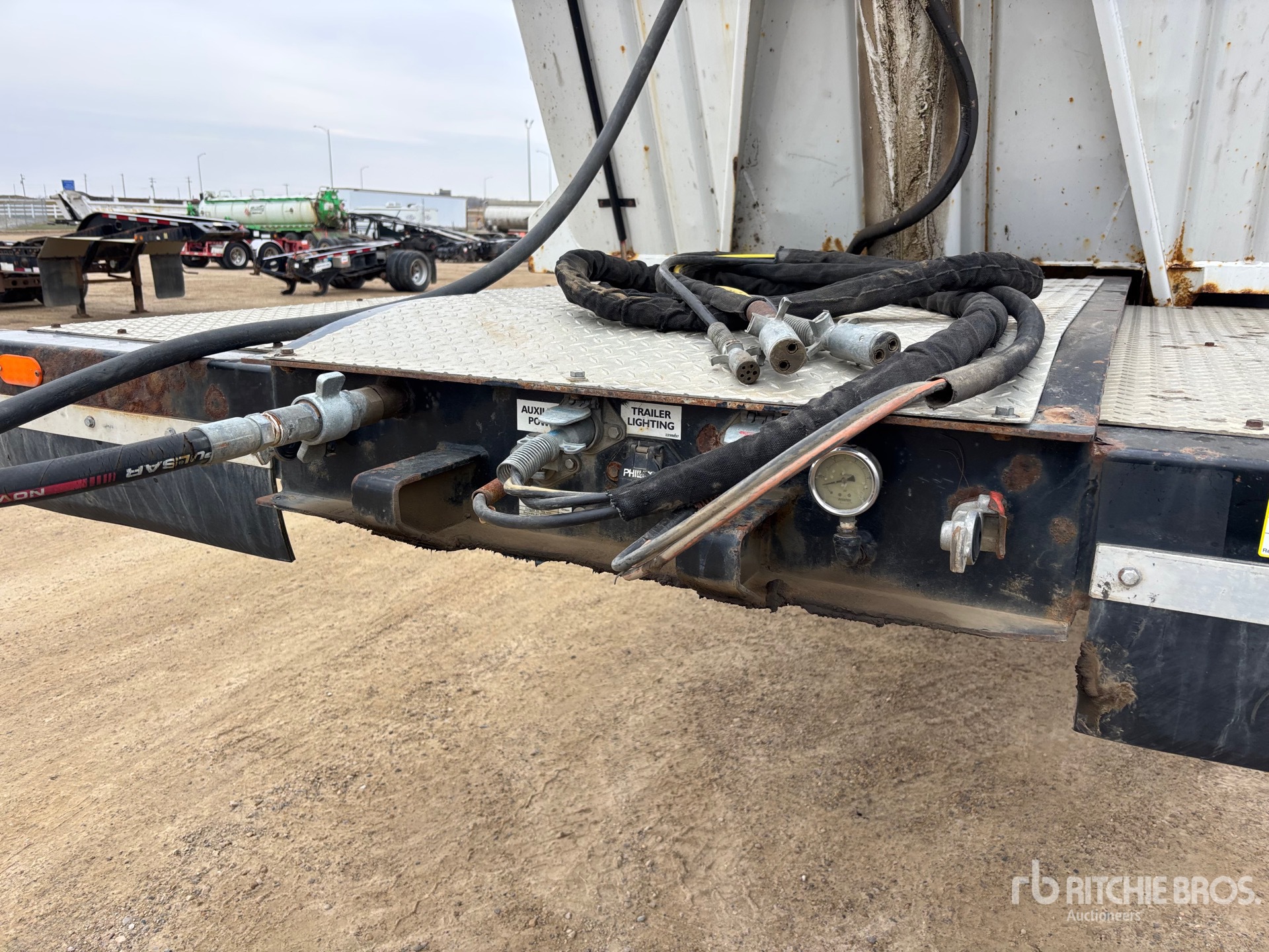2008 Arnes 30 ft Tri/A