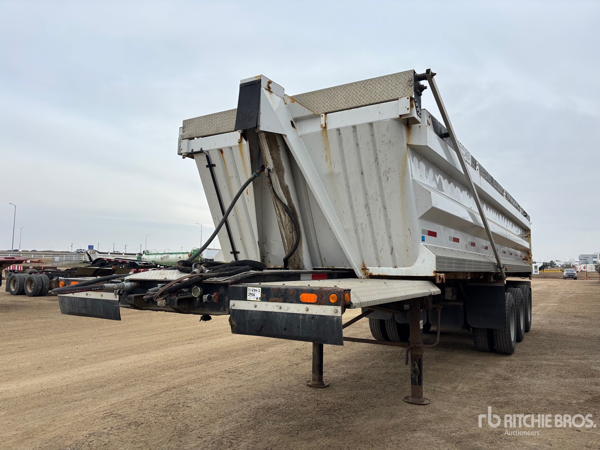 2008 Arnes 30 ft Tri/A
