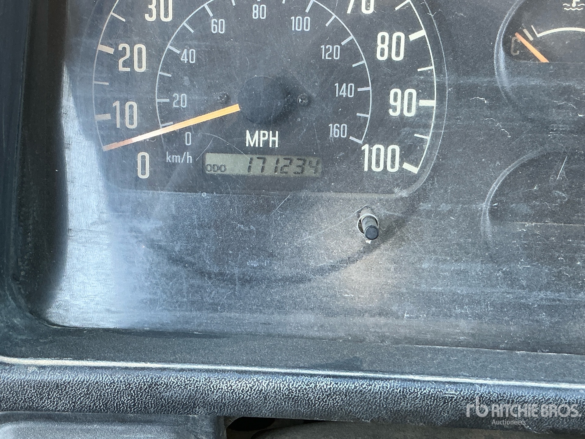 2002 Isuzu NPR