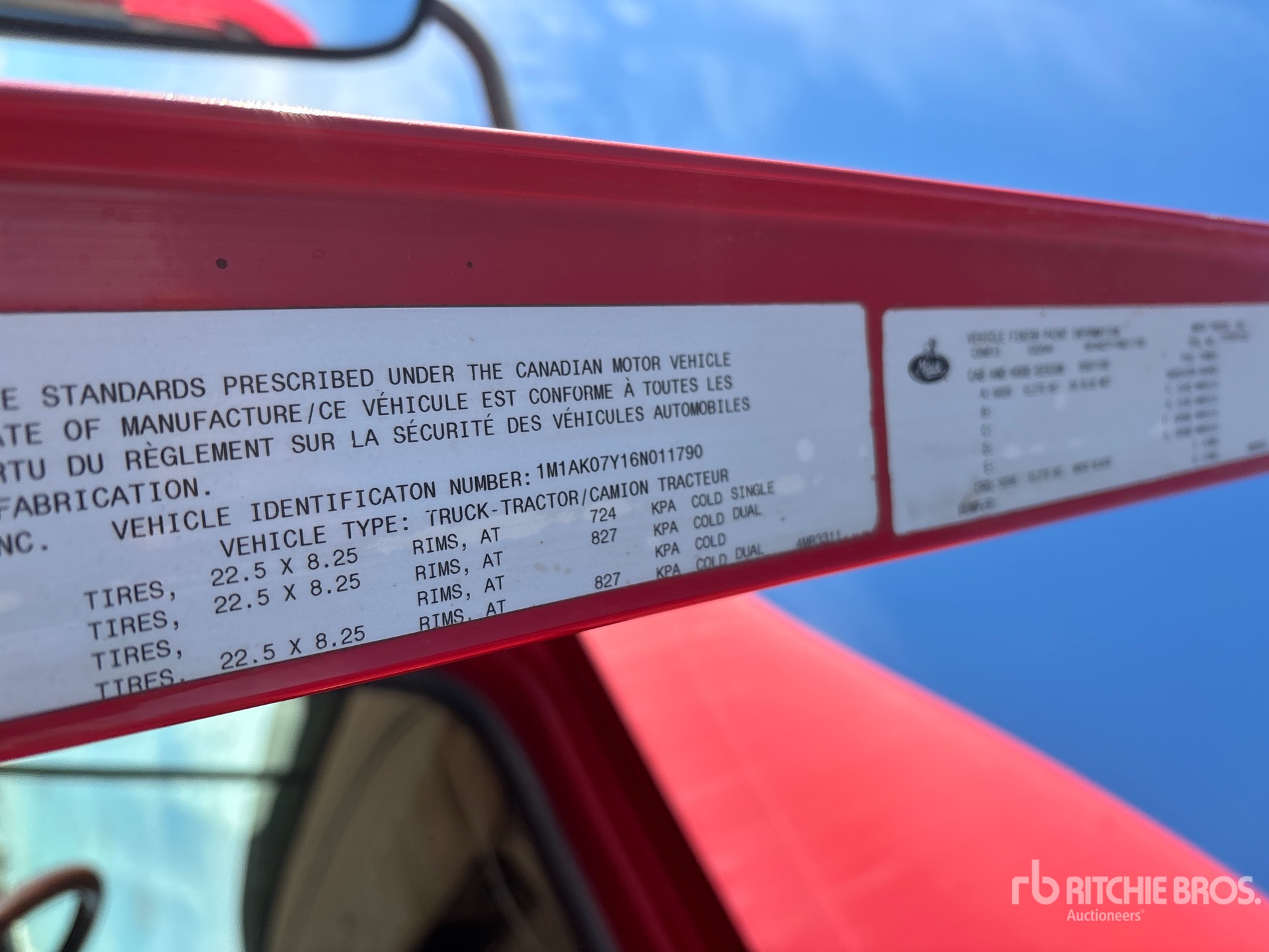 2006 Mack CXN613