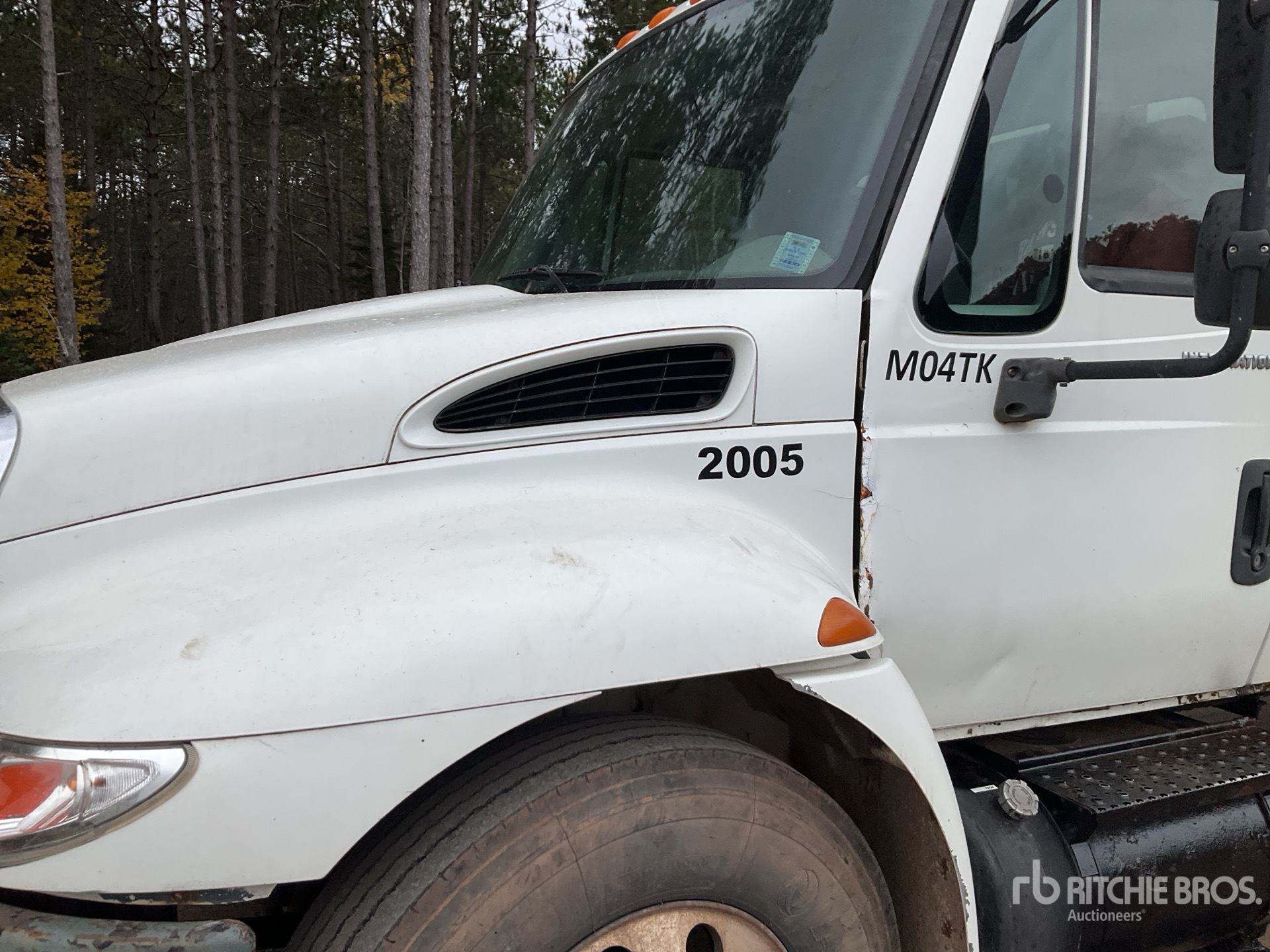 Photo of 2005 International 4300
