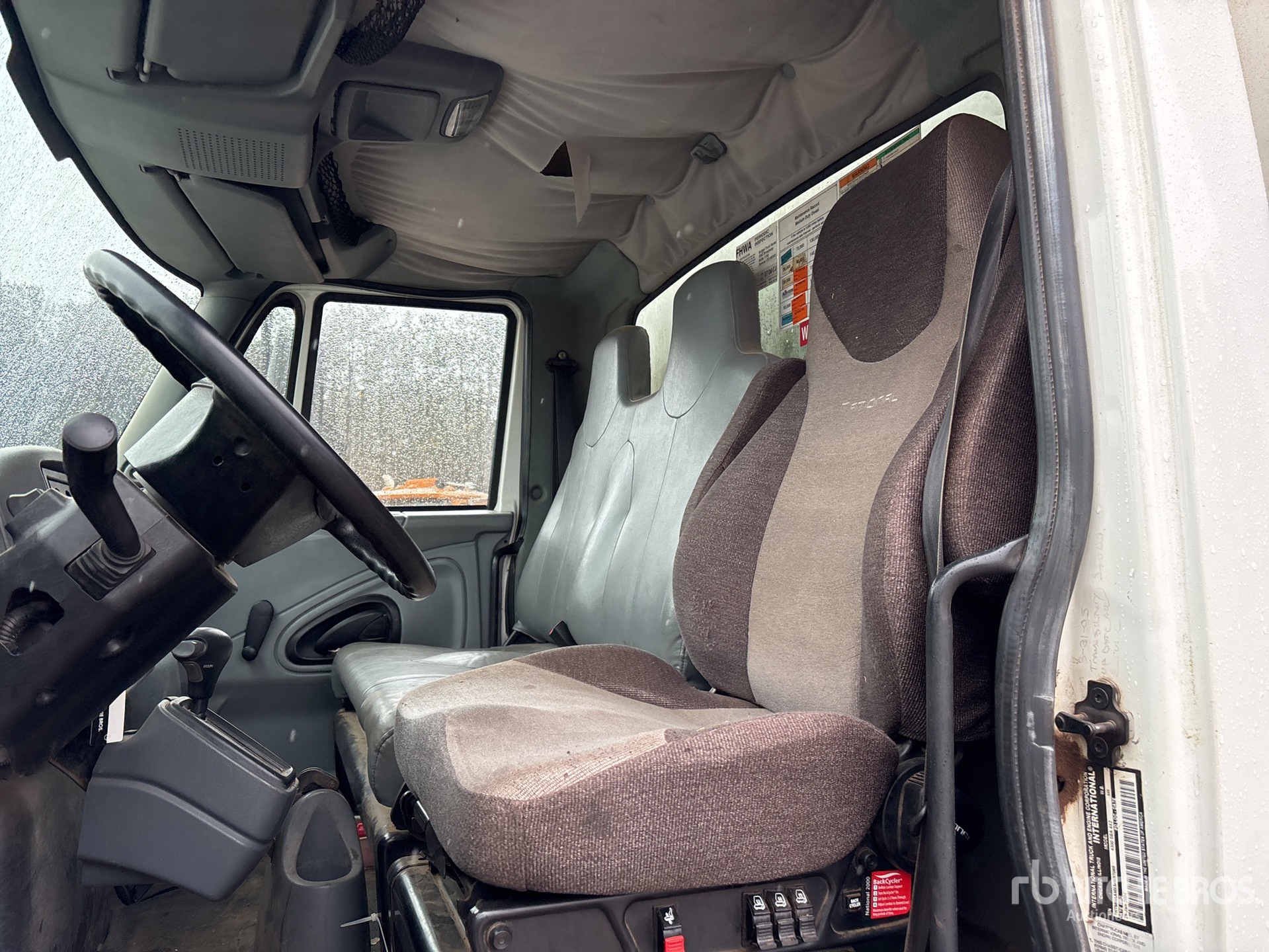 2005 International 4300
