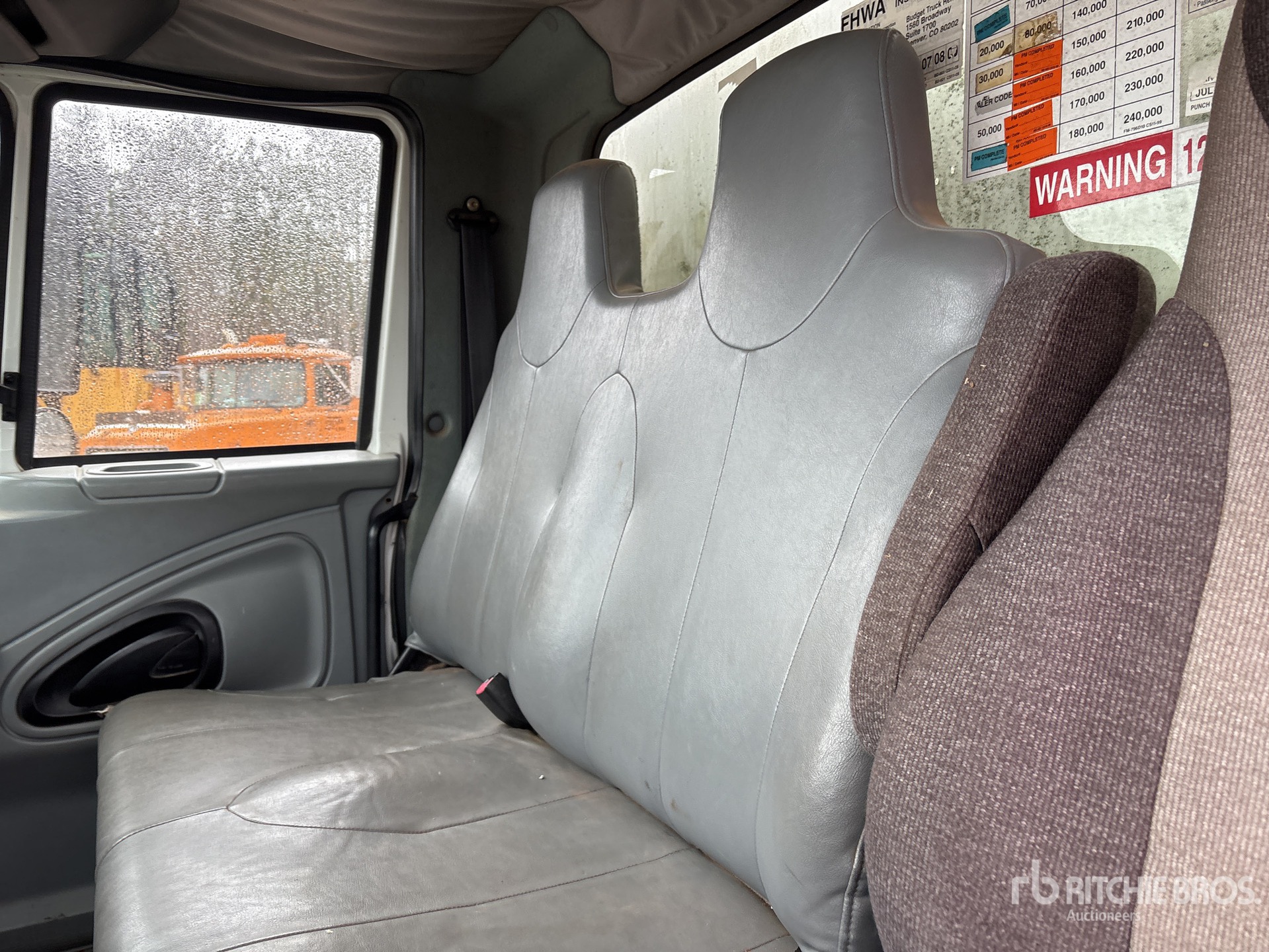 2005 International 4300