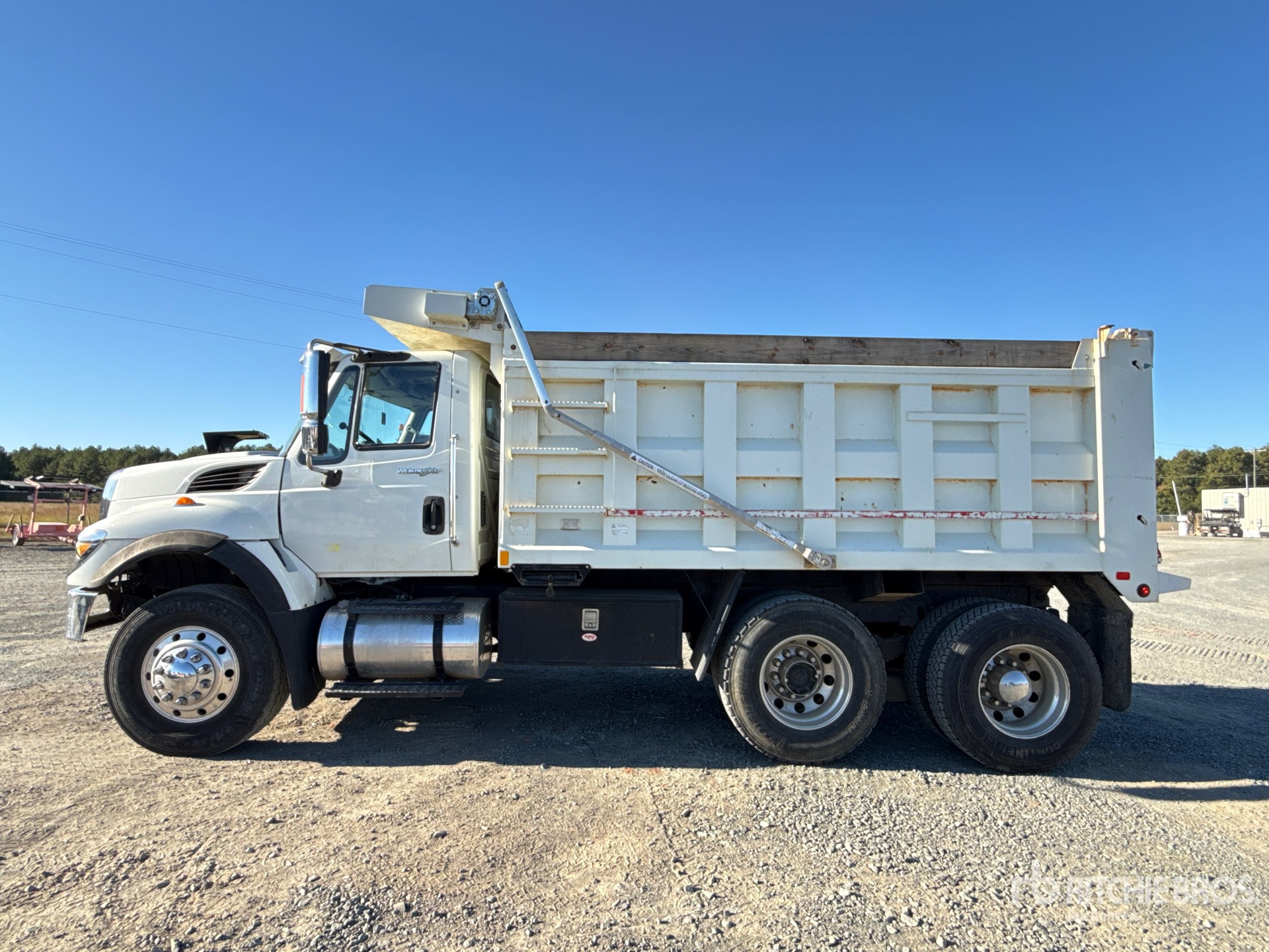 2013 International 7400