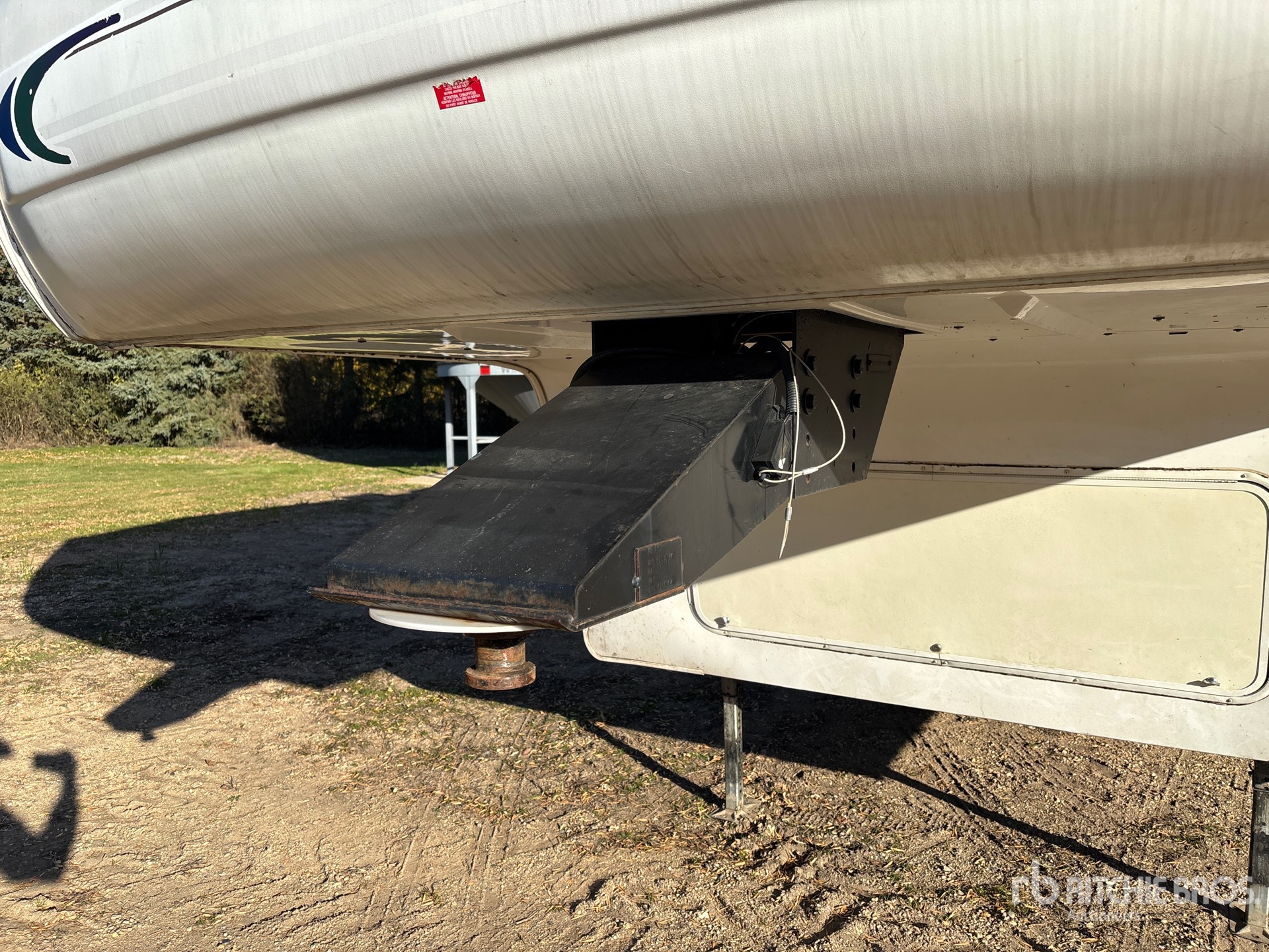Keystone 28 ft T/A