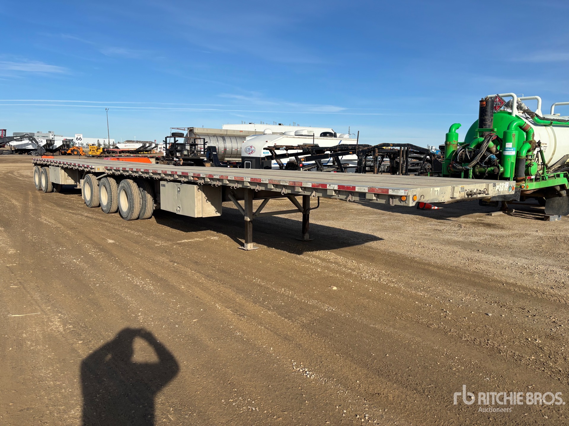 2011 Wilson 32 FT SUPER B-TRAIN LEAD