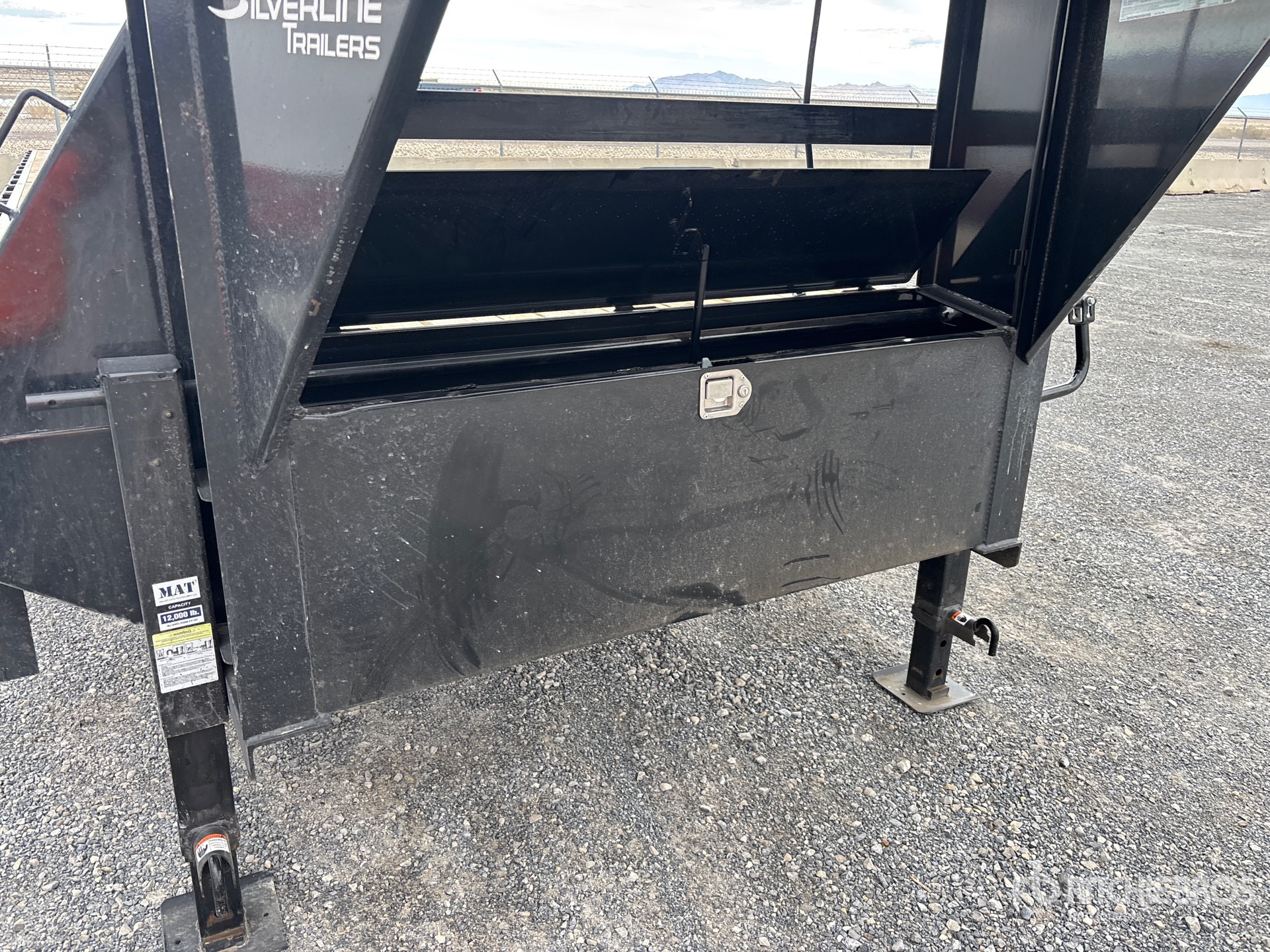 2027 Delco 7000 lb 40 ft T/A Gooseneck