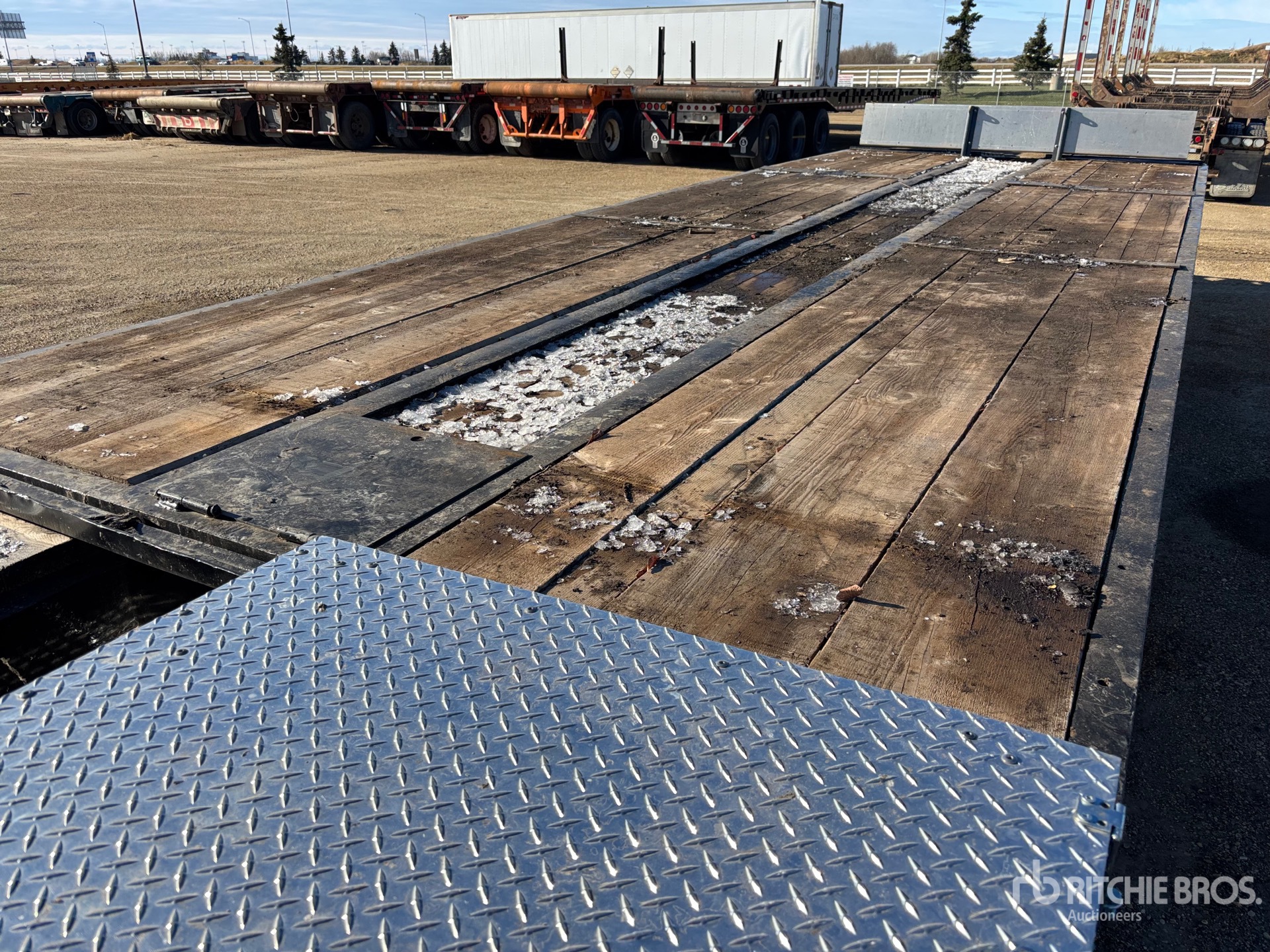 1982 Columbia 25 ft T/A