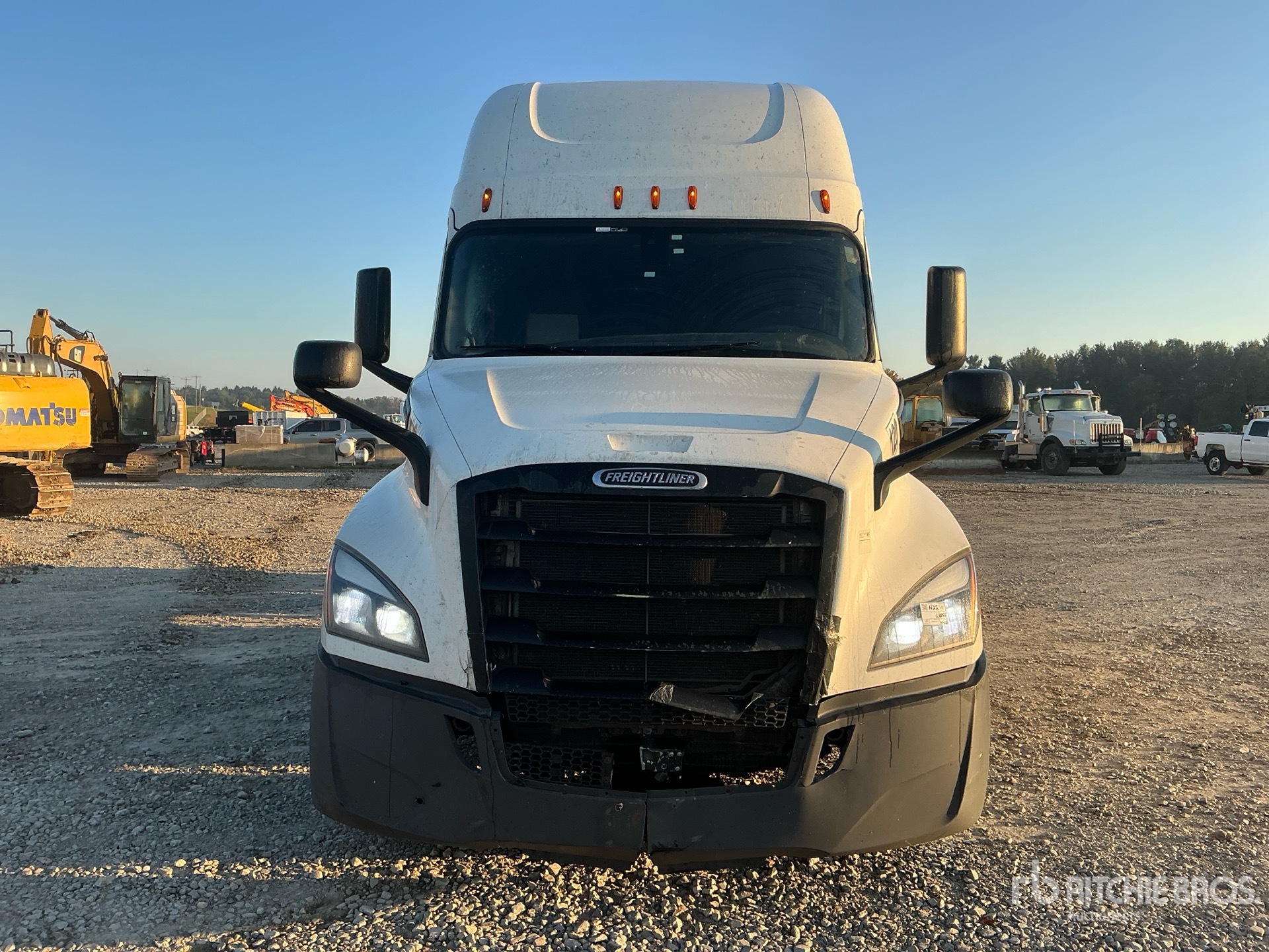 2020 Freightliner CASCADIA 126