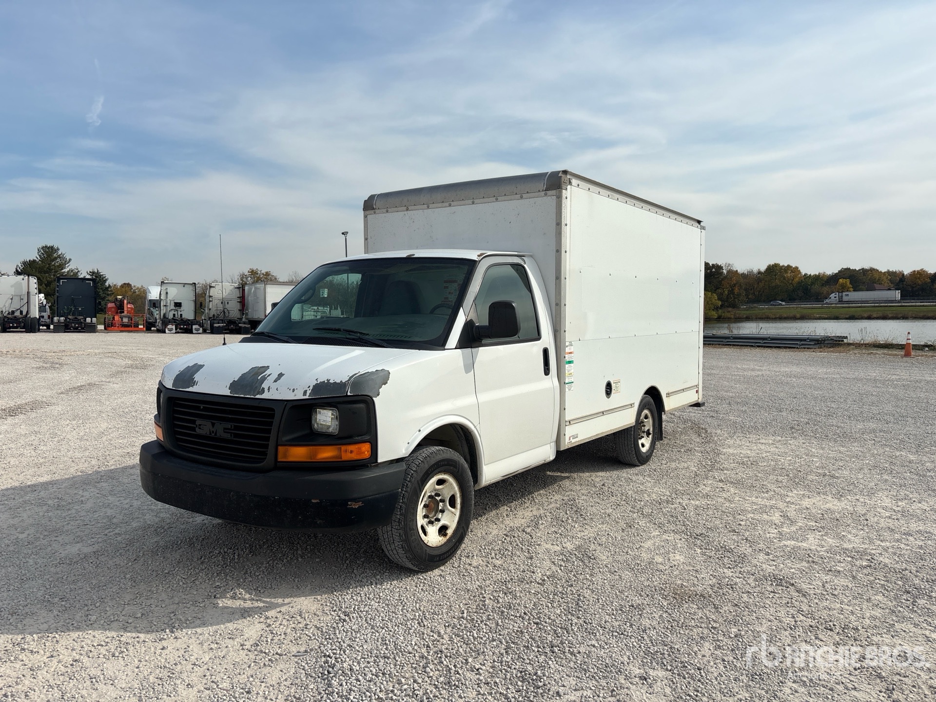 Photo of 2011 GMC G3503