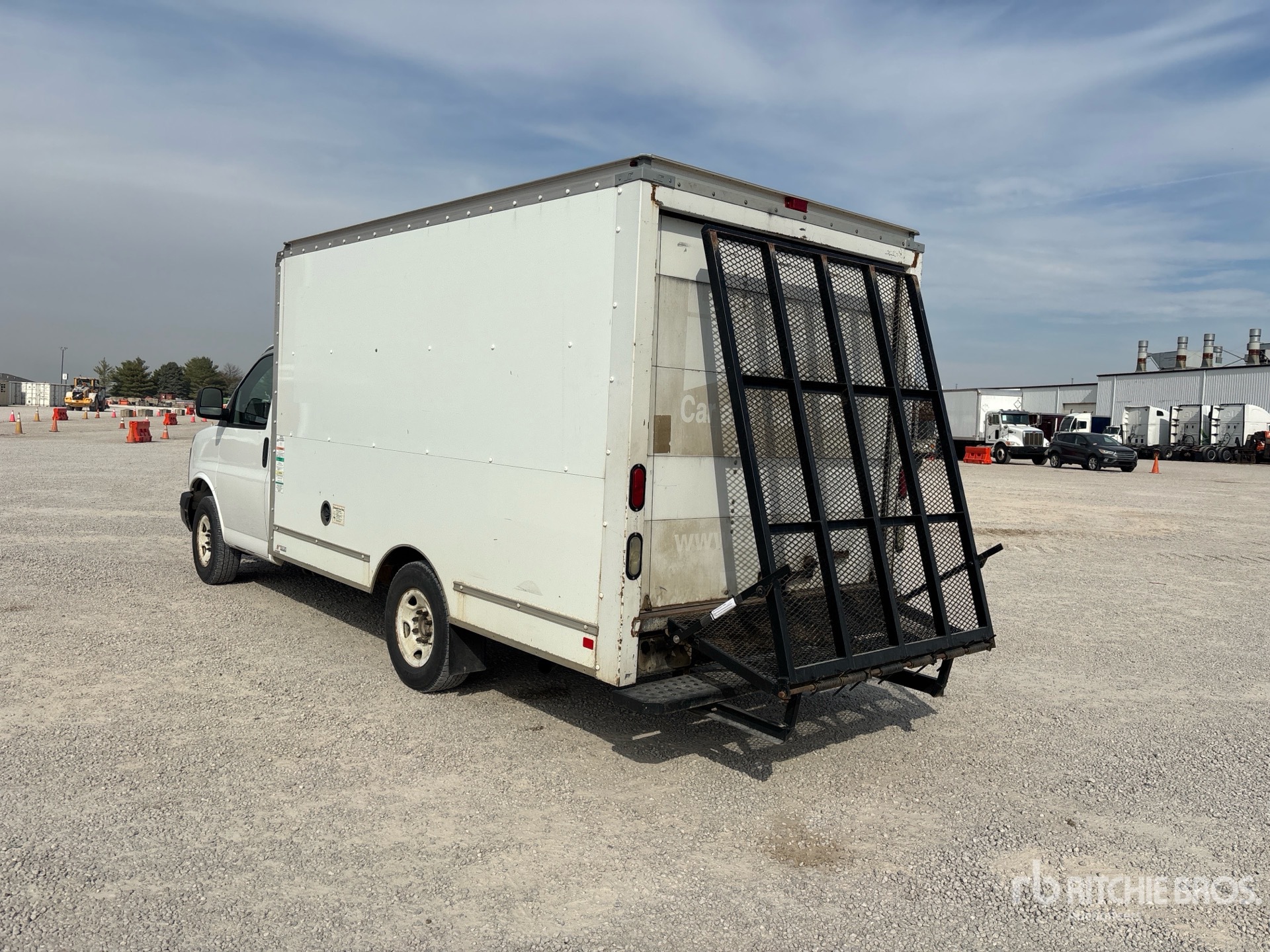2011 GMC Savana G3500