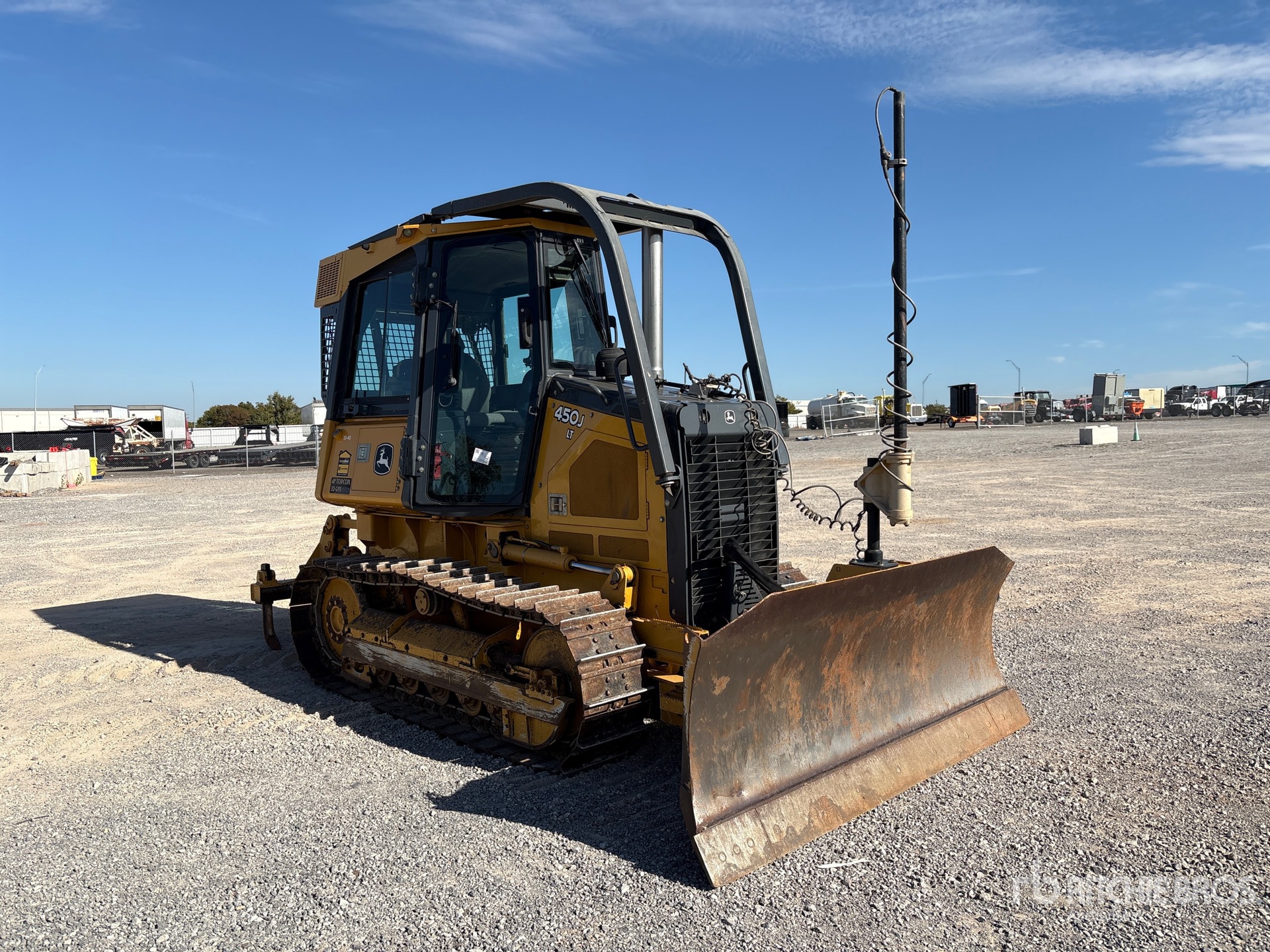 2015 John Deere 450J LT