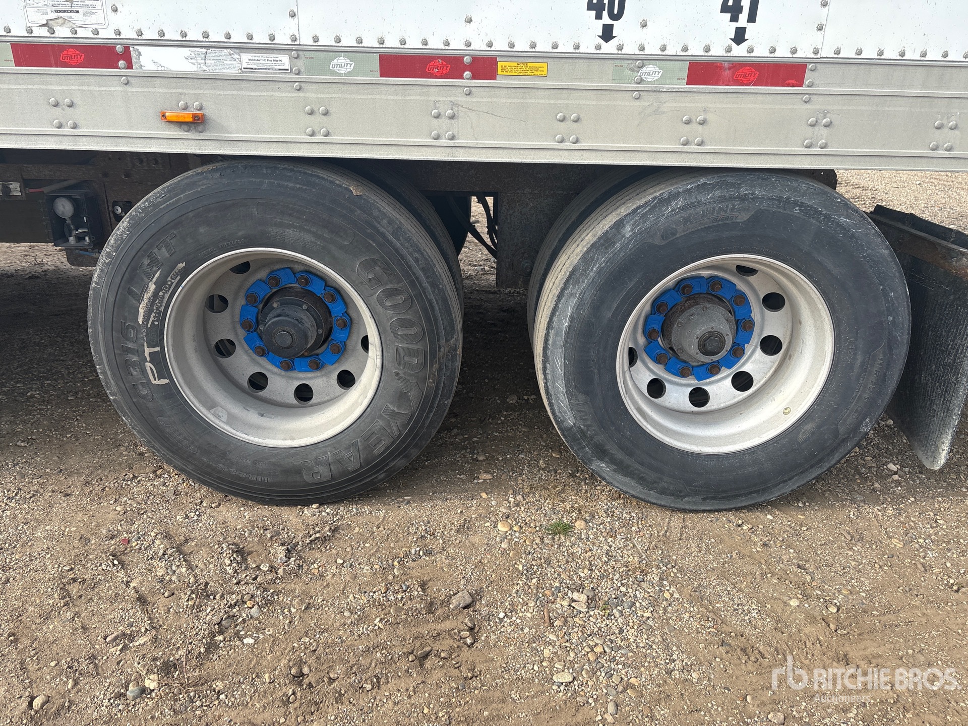 2013 Utility 3000R