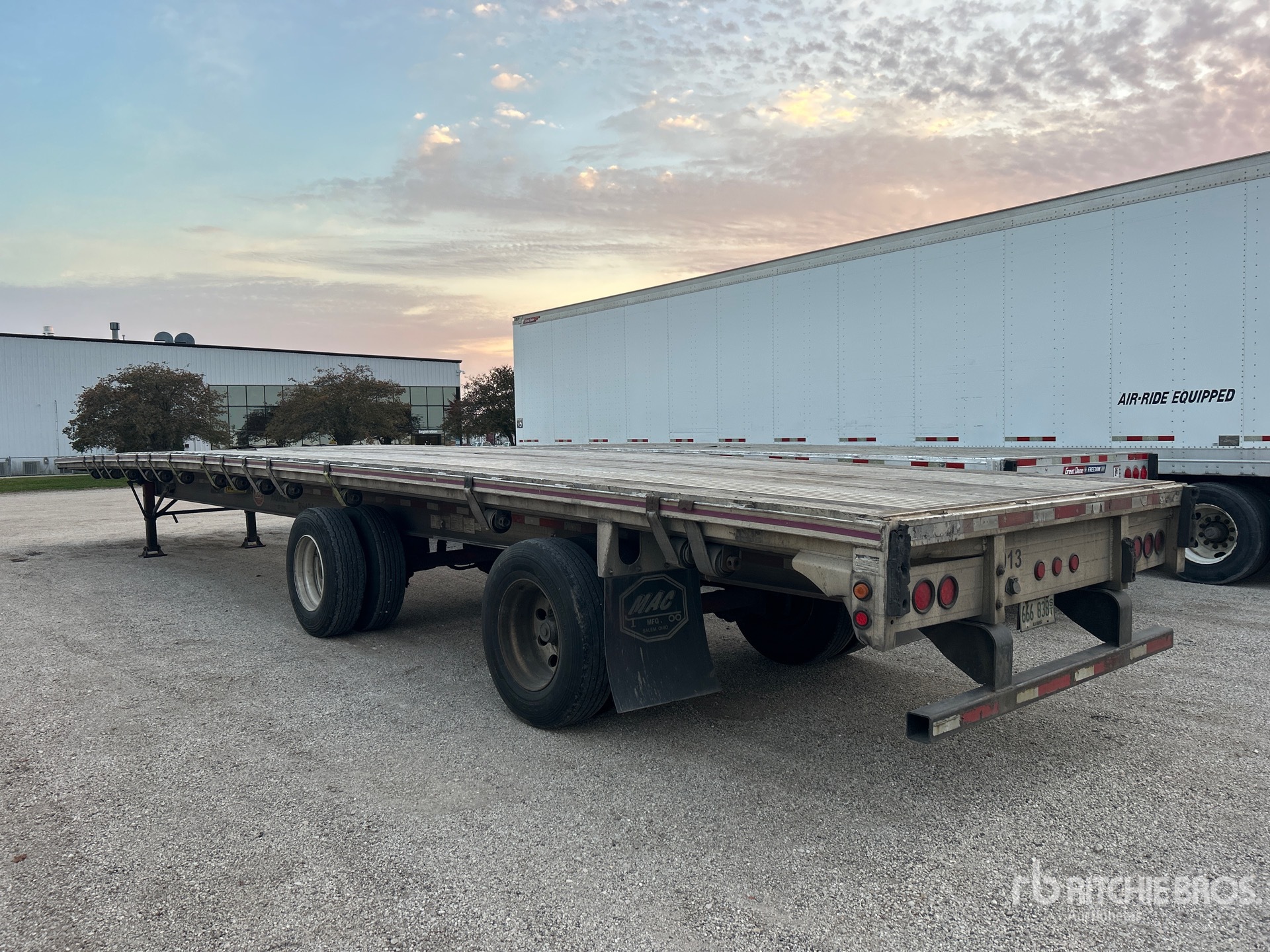 2008 Mac 53 ft T/A