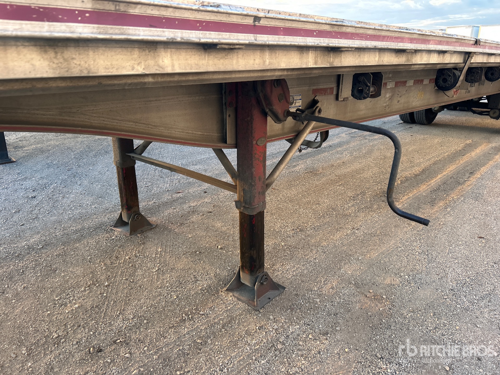 2008 Mac 53 ft T/A
