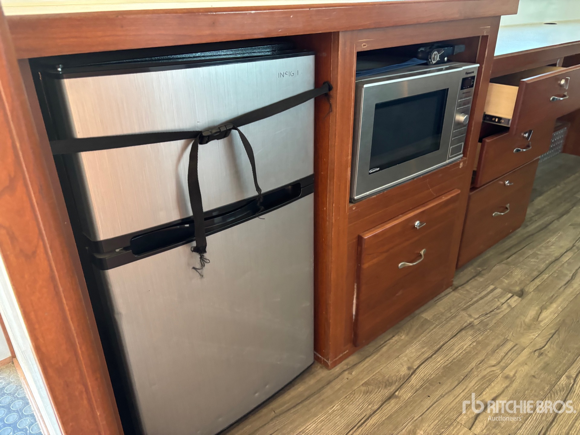 2018 Diamond 19 ft x 101 in Portable T/A