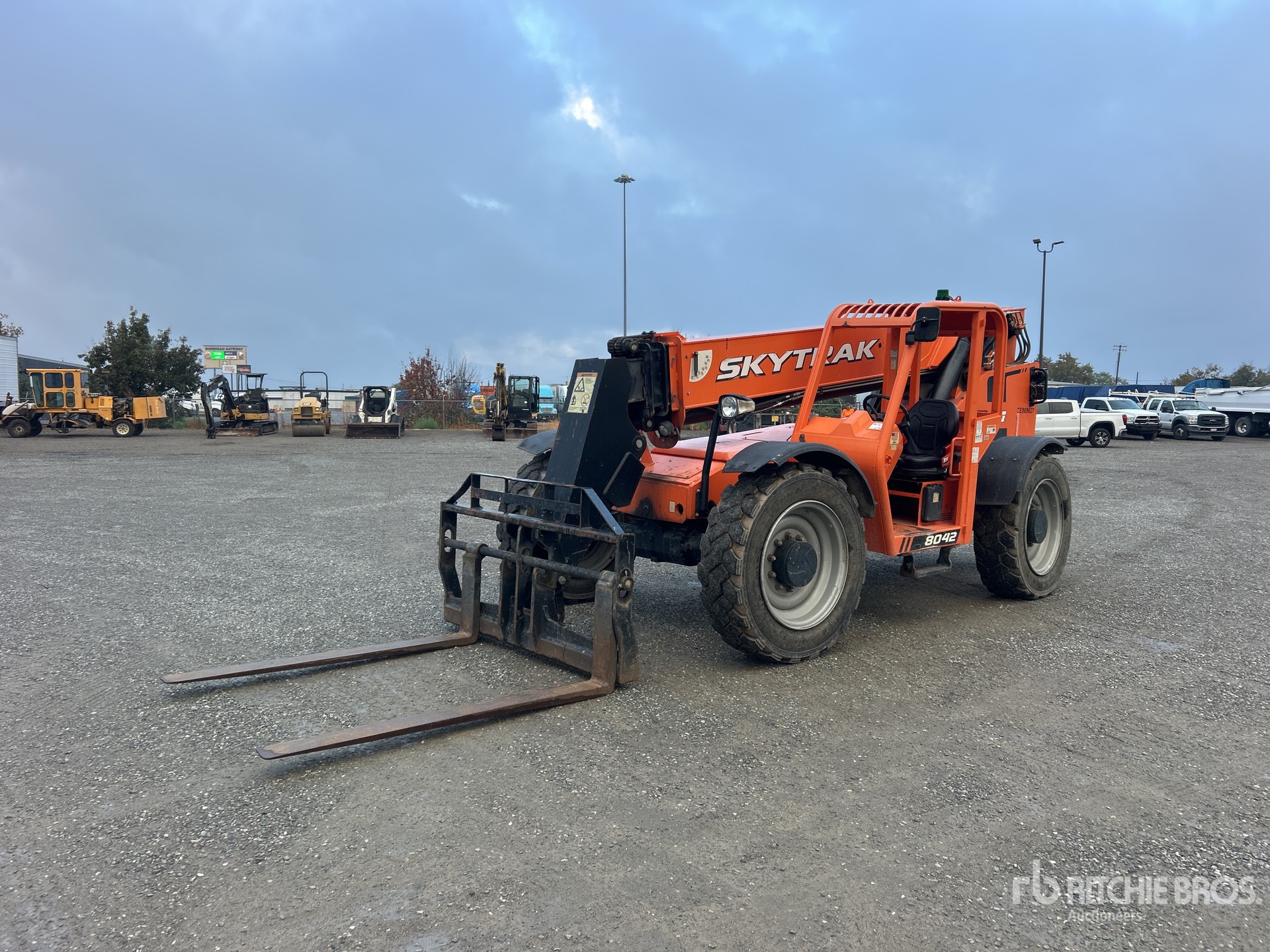 Photo of 2019 Skytrak 8042