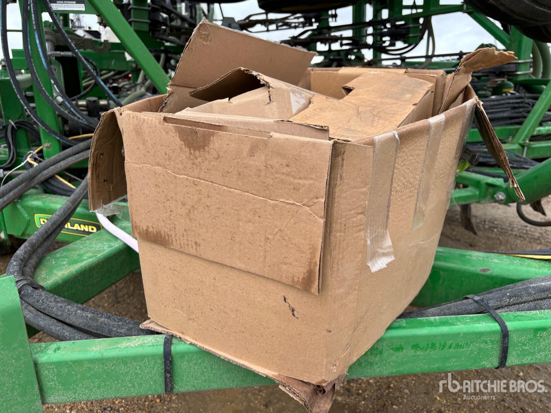 2013 John Deere 1870