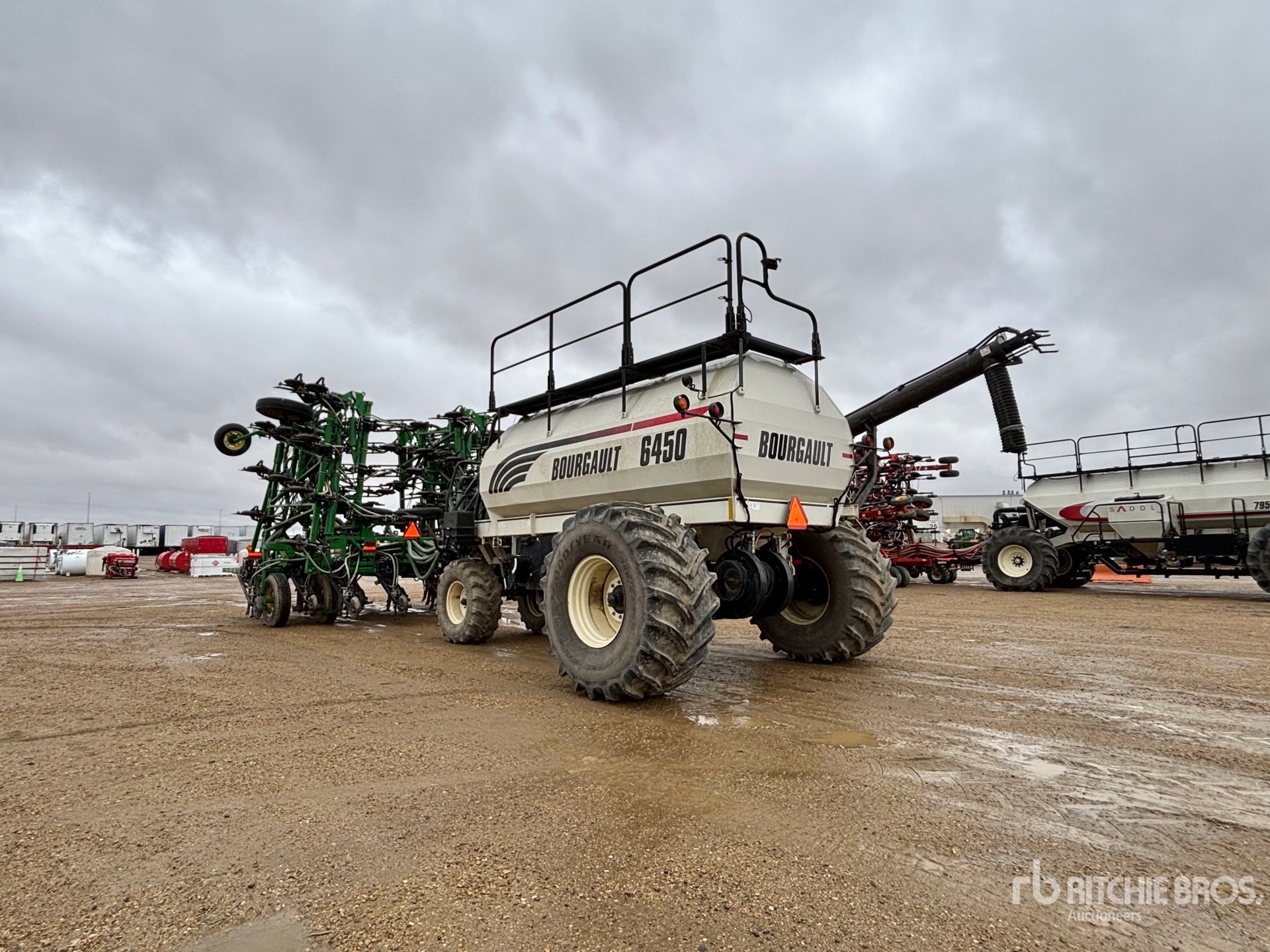 2013 John Deere 1870