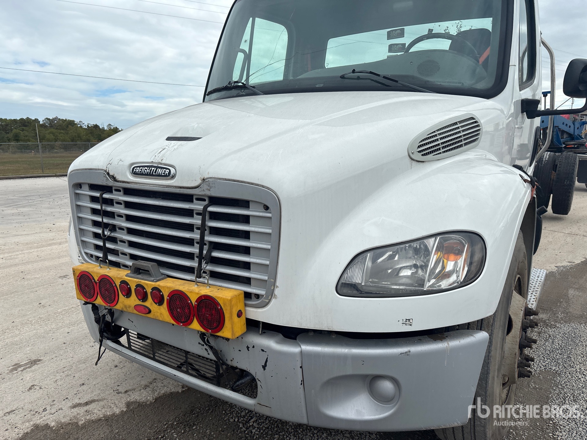 2019 Freightliner M2 106