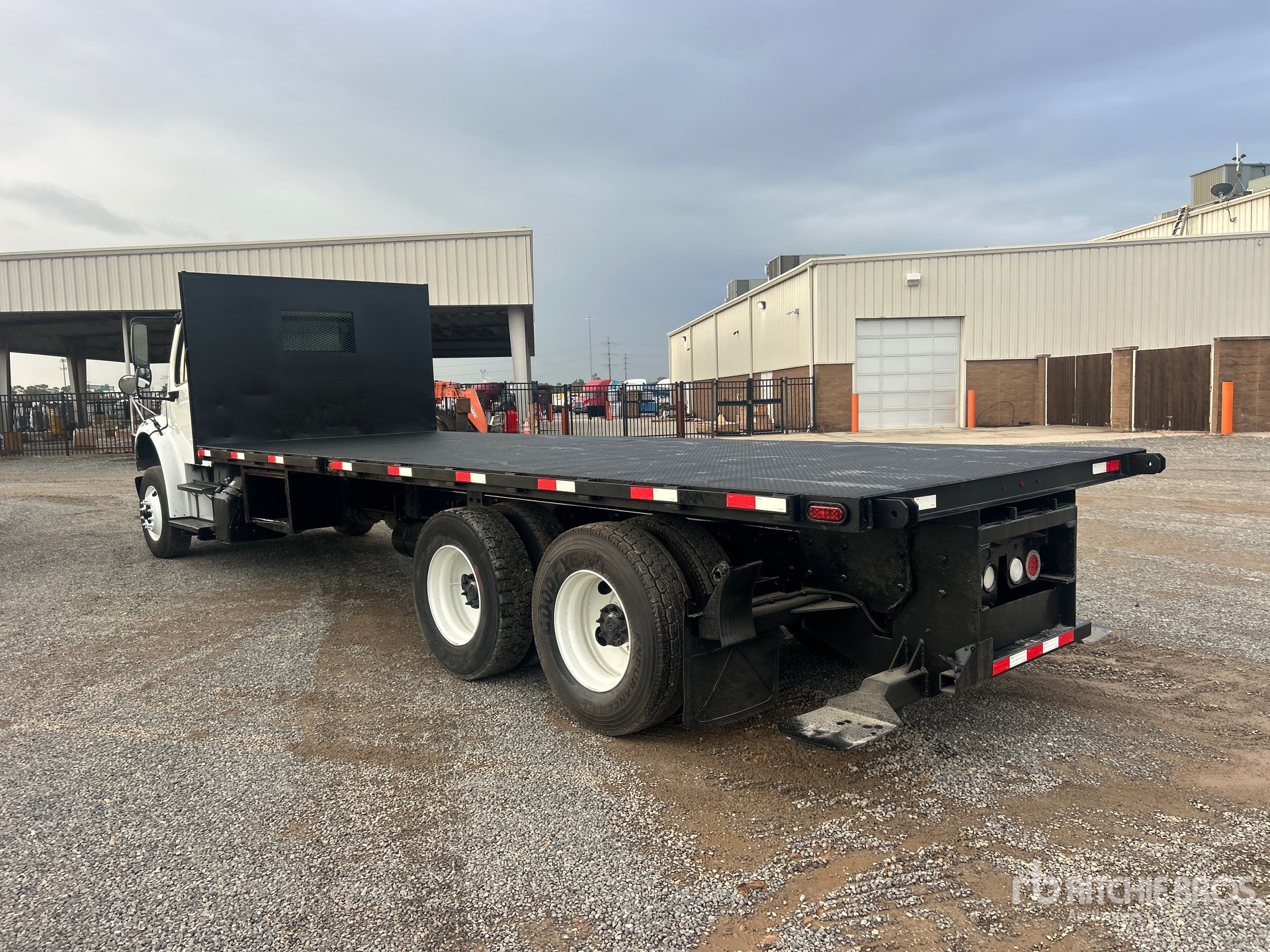 2015 Freightliner M2 106